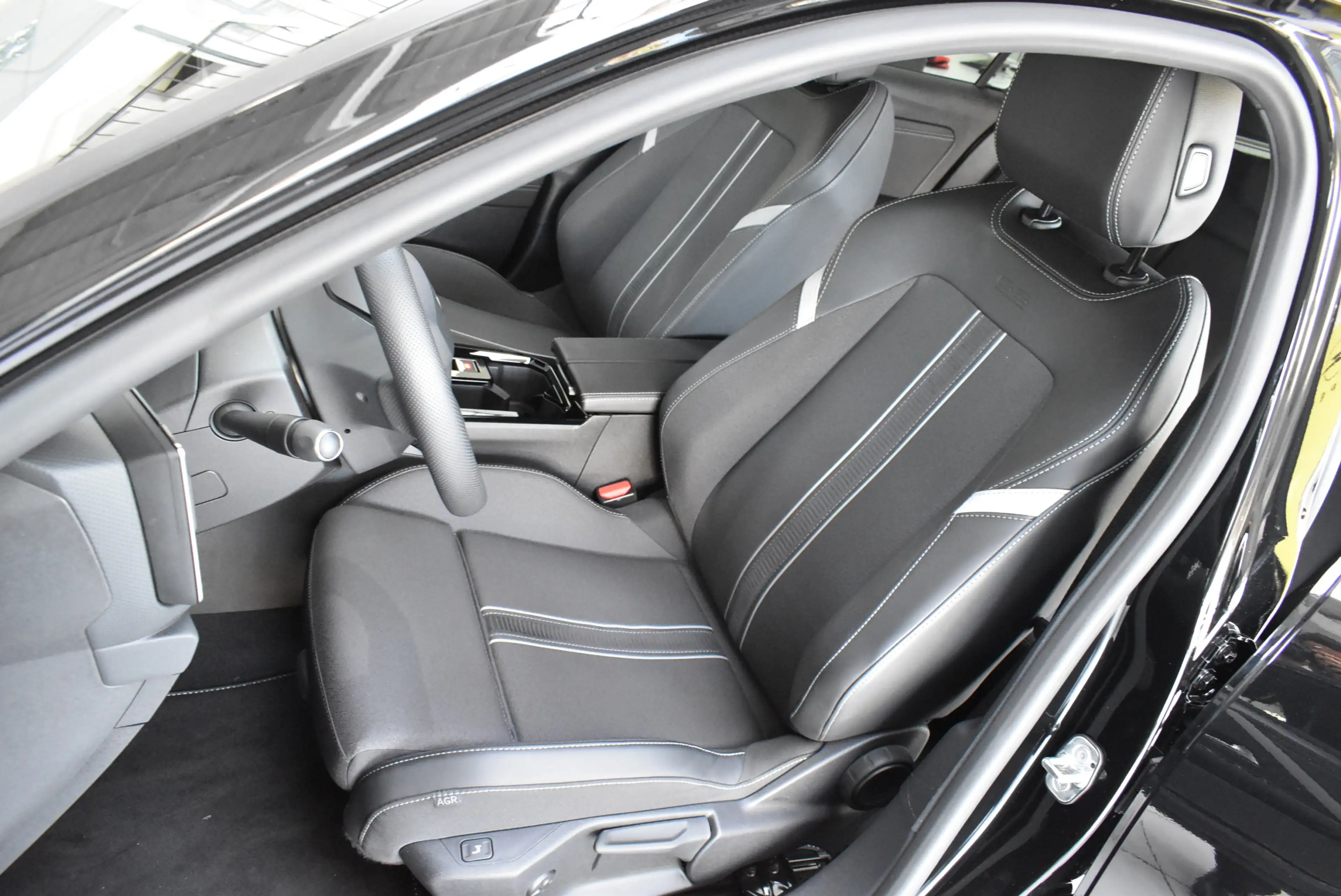 Opel Astra ST 1.2T GS AHK 360°RKF SHZ LHZ — photo 11