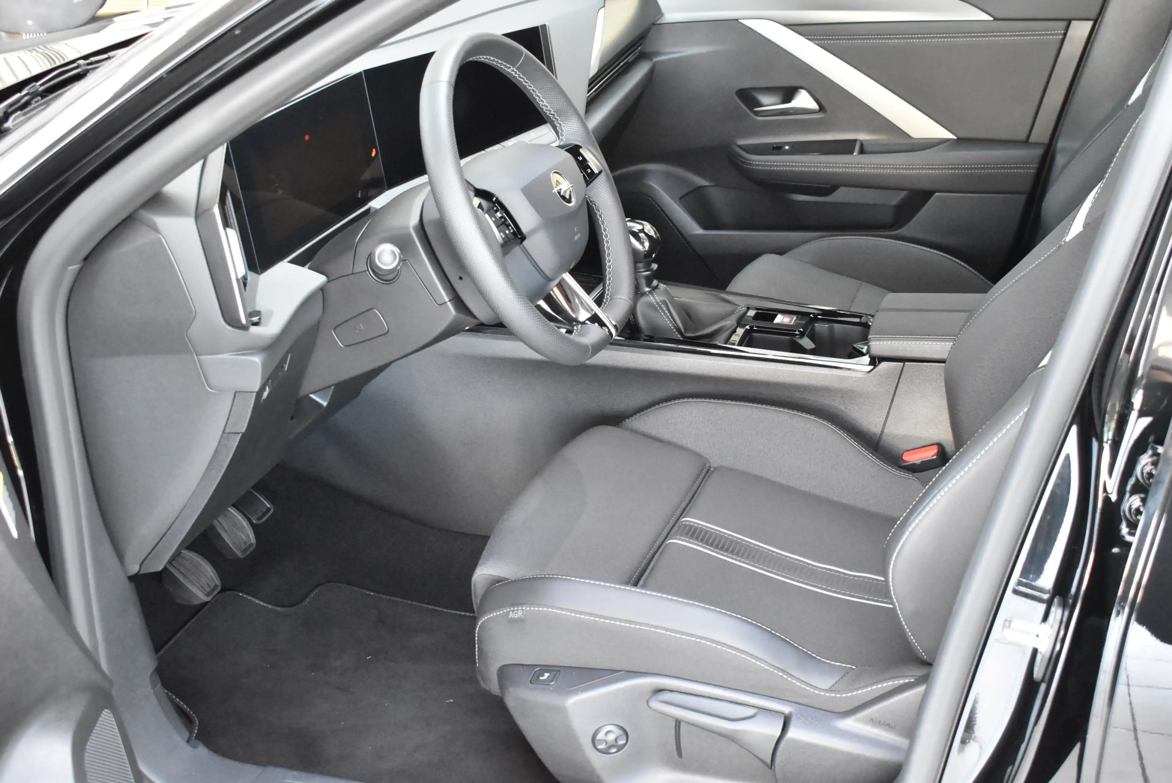Opel Astra ST 1.2T GS AHK 360°RKF SHZ LHZ — photo 5