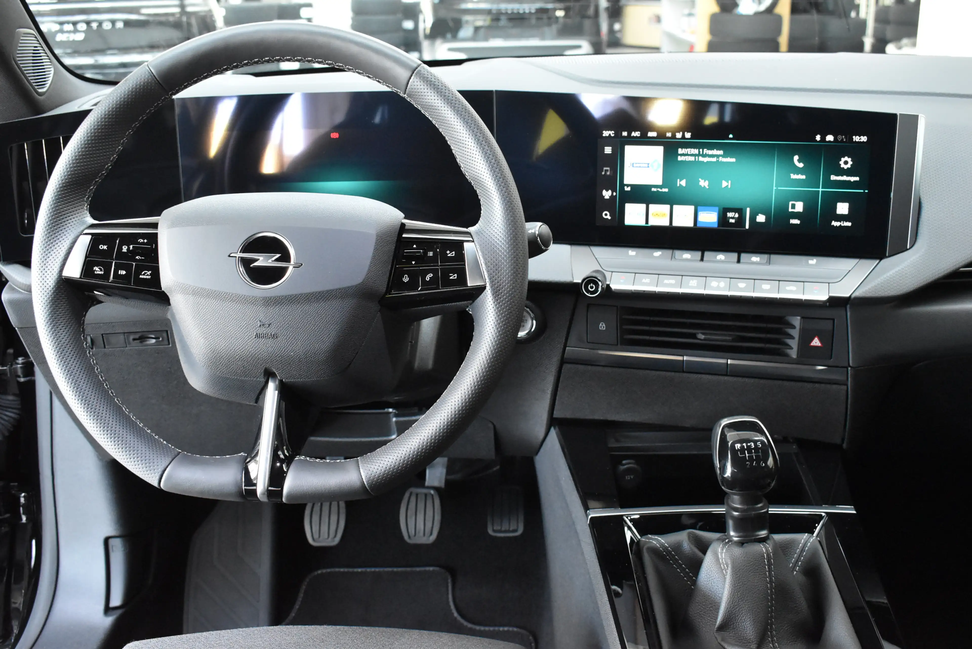 Opel Astra ST 1.2T GS AHK 360°RKF SHZ LHZ — photo 9
