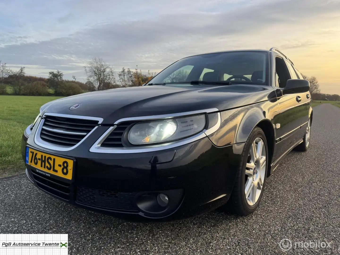 Saab 9-5 Estate 2.0t Griffin Hirsch 210pk Dakje! nw apk Zwart - 1