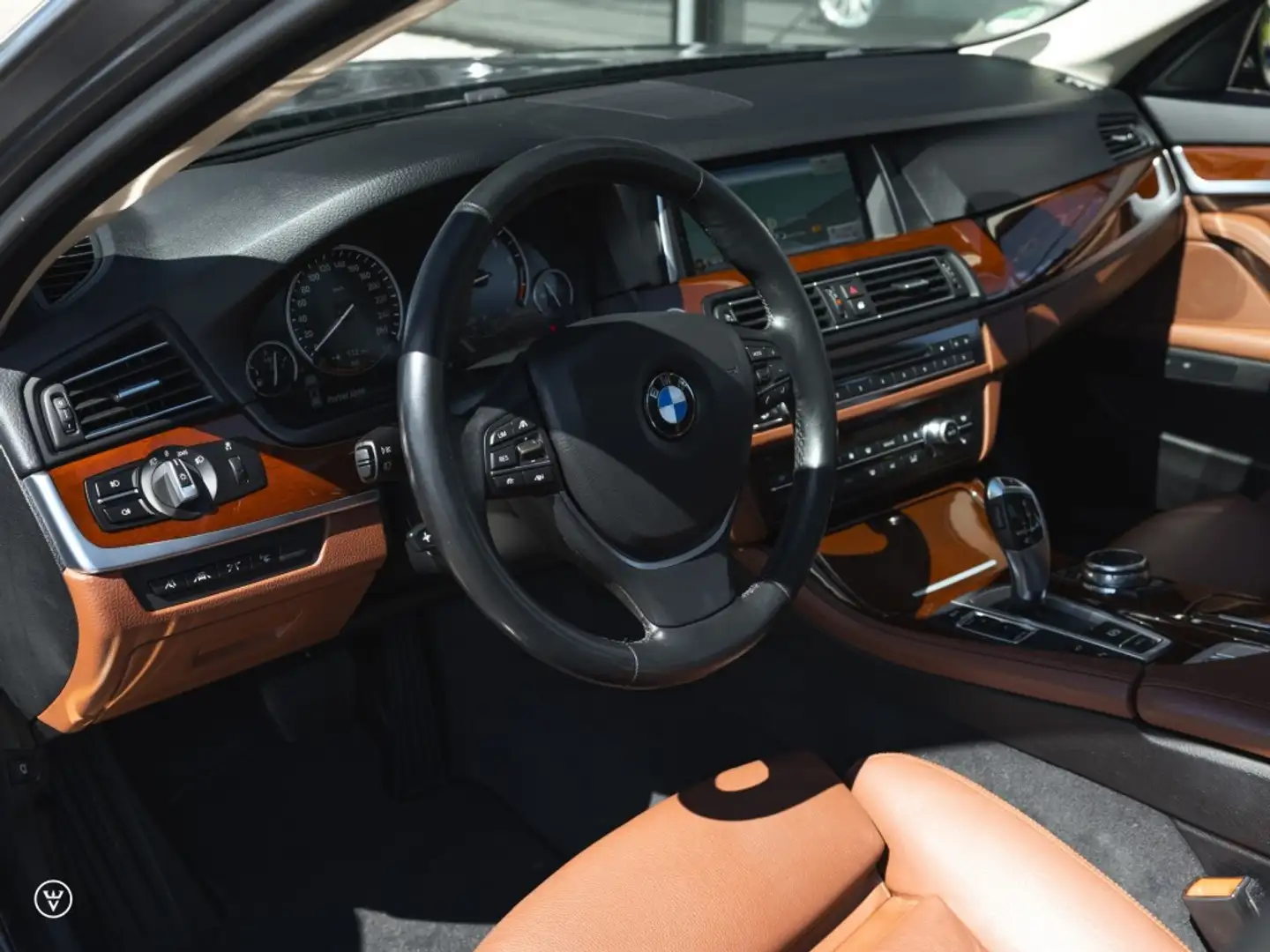 BMW 535 535i Touring LCI - Pano, HUD etc Gris - 2