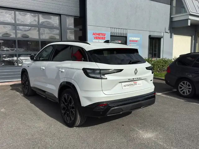 Renault Austral view 5