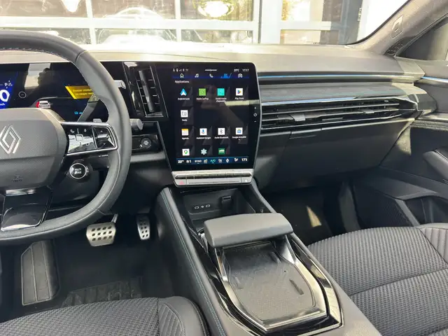 Renault Austral view 10