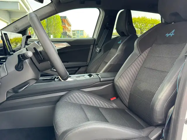 Renault Austral view 11