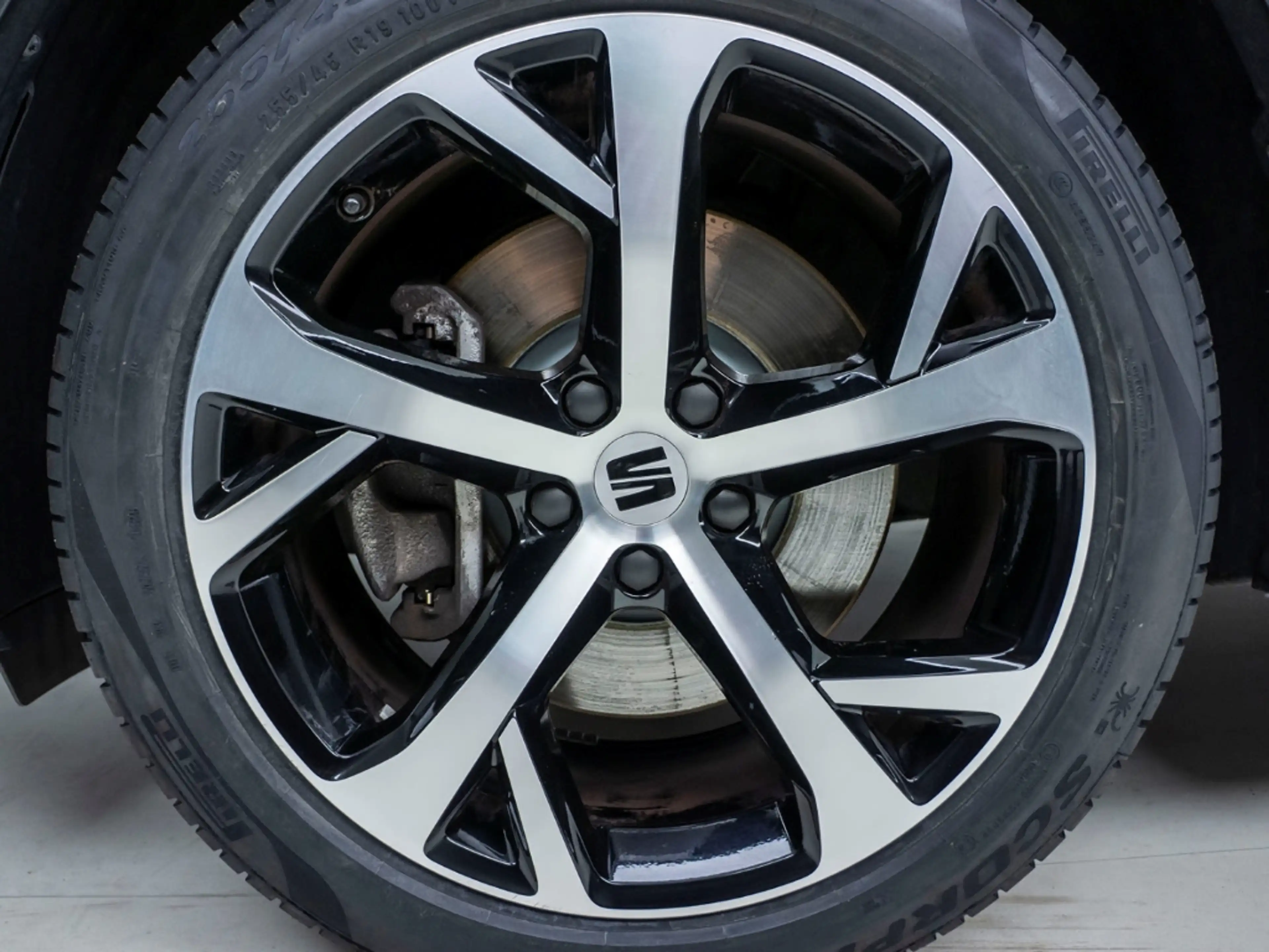 SEAT Tarraco FR e-HYBRID WINTERPAKET AUTOMATIK PDC v+h (GW71) — photo 14