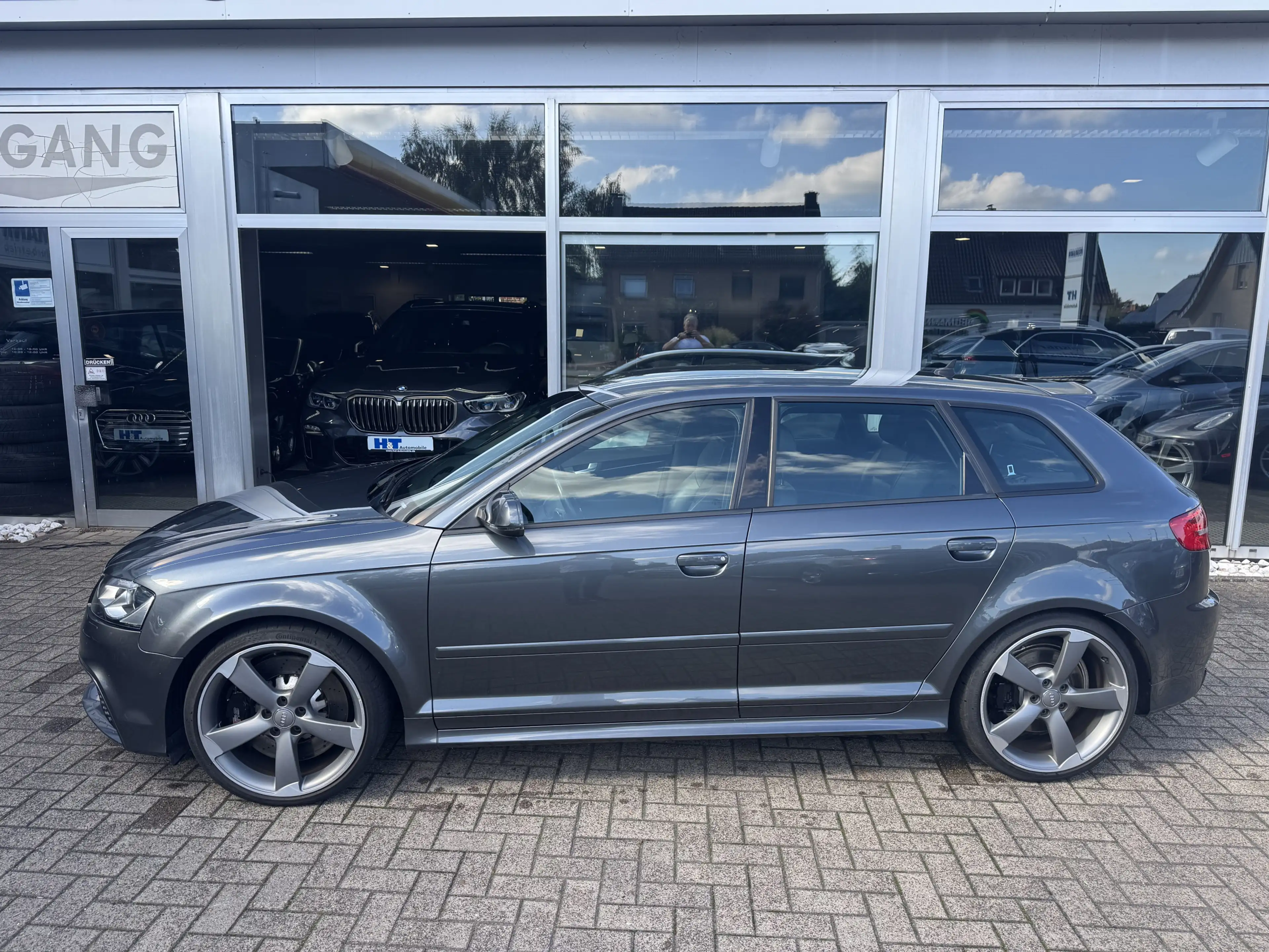 Audi RS3 — photo 2