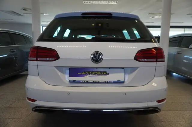 Volkswagen Golf view 6