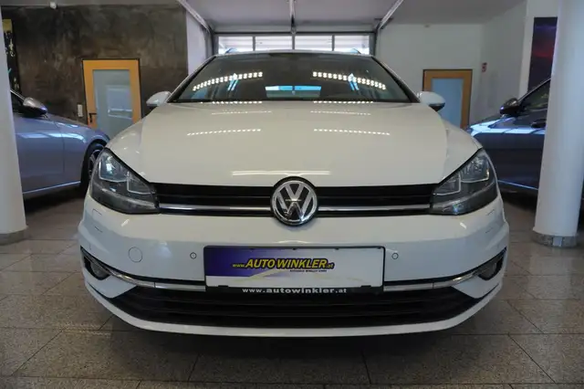 Volkswagen Golf view 2