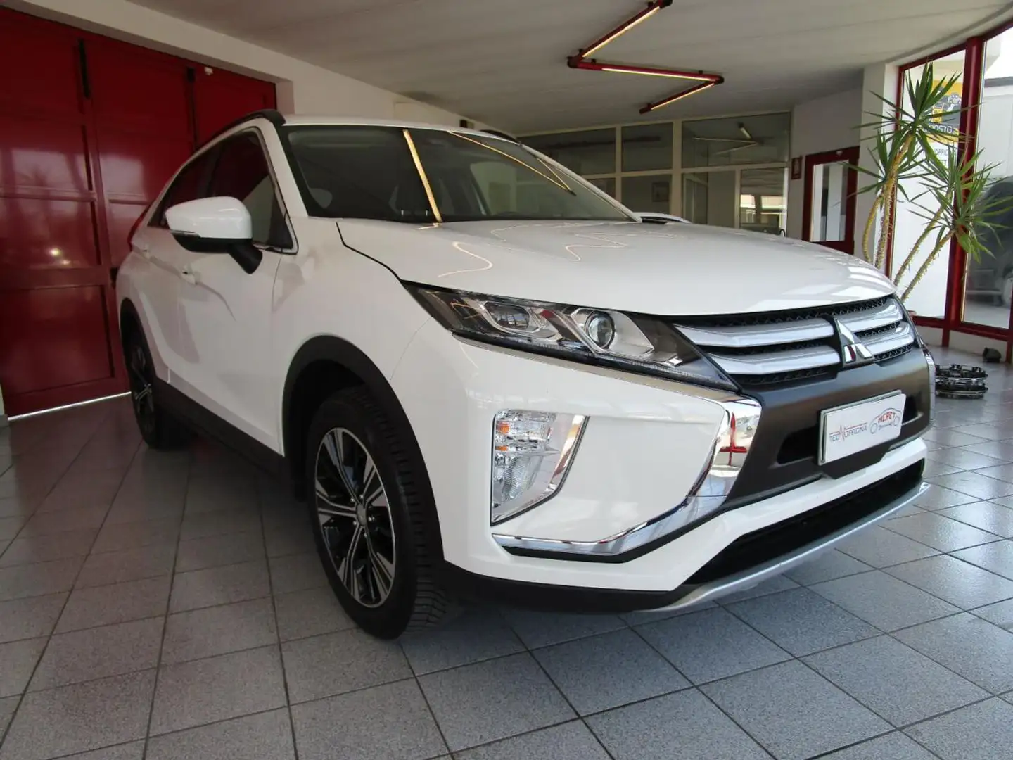 Mitsubishi Eclipse Cross 1.5 turbo 2WD Intense Blanc - 2