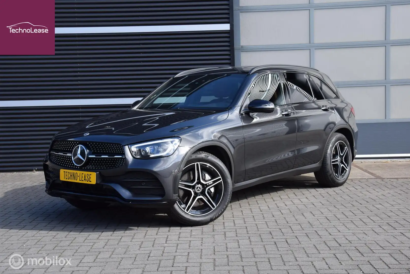 Mercedes-Benz GLC 200 AMG Line Business Solution LED MBUX trekhaak wegkl Grey - 1
