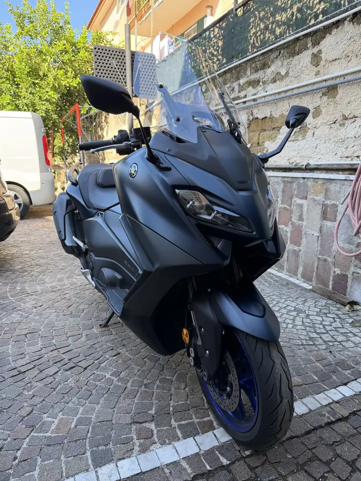 Yamaha Tmax 560