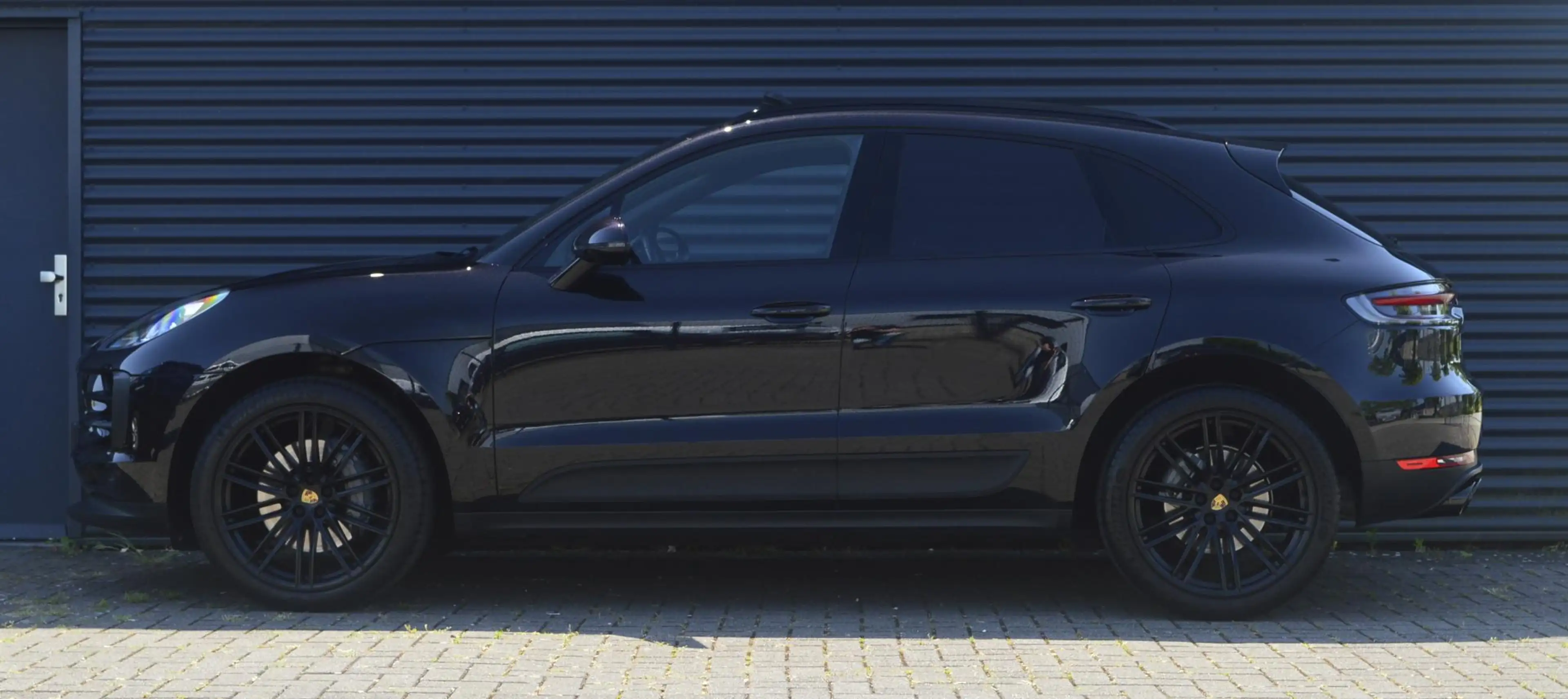 Porsche Macan 3.0 S — photo 6
