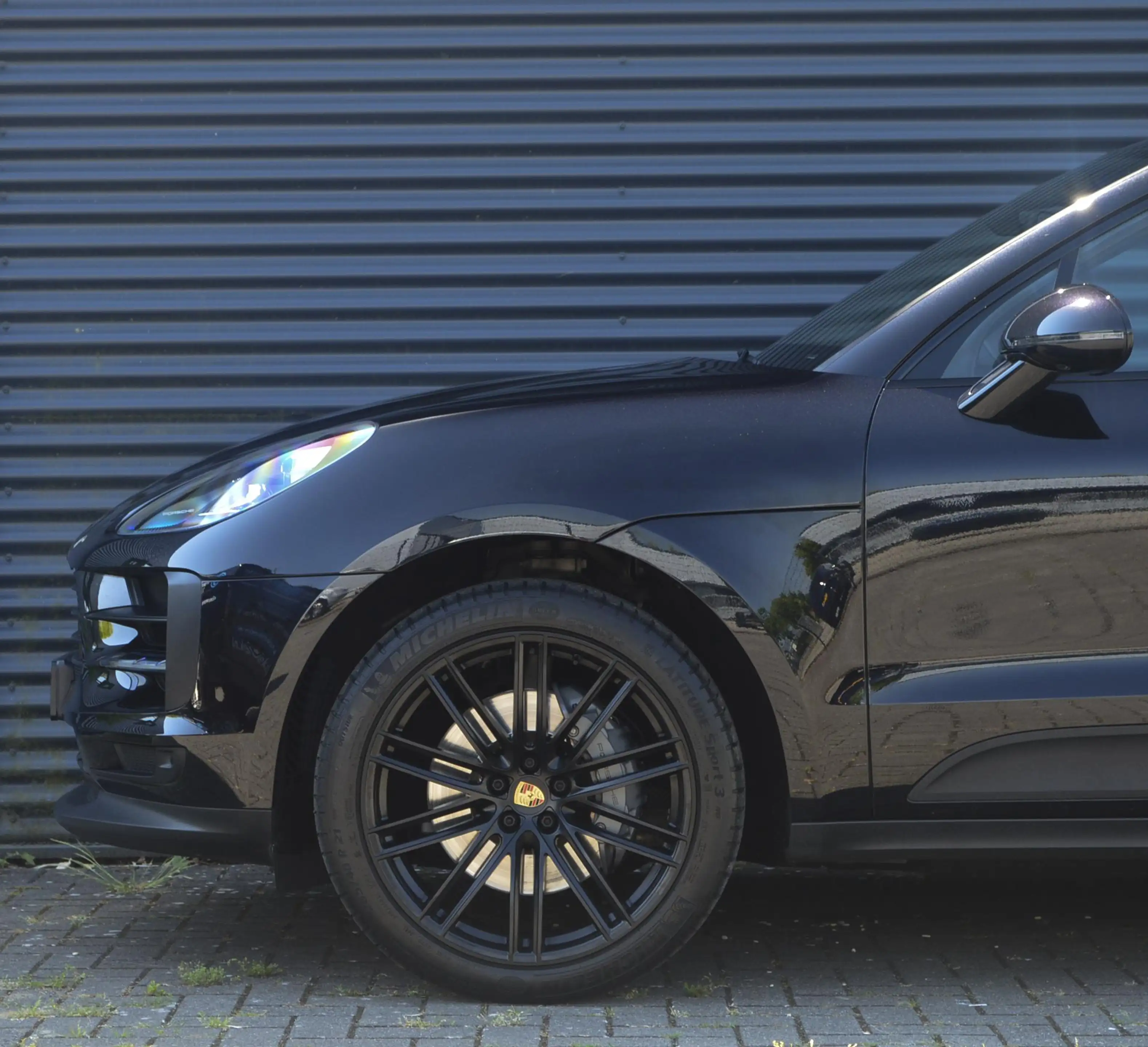 Porsche Macan 3.0 S — photo 12