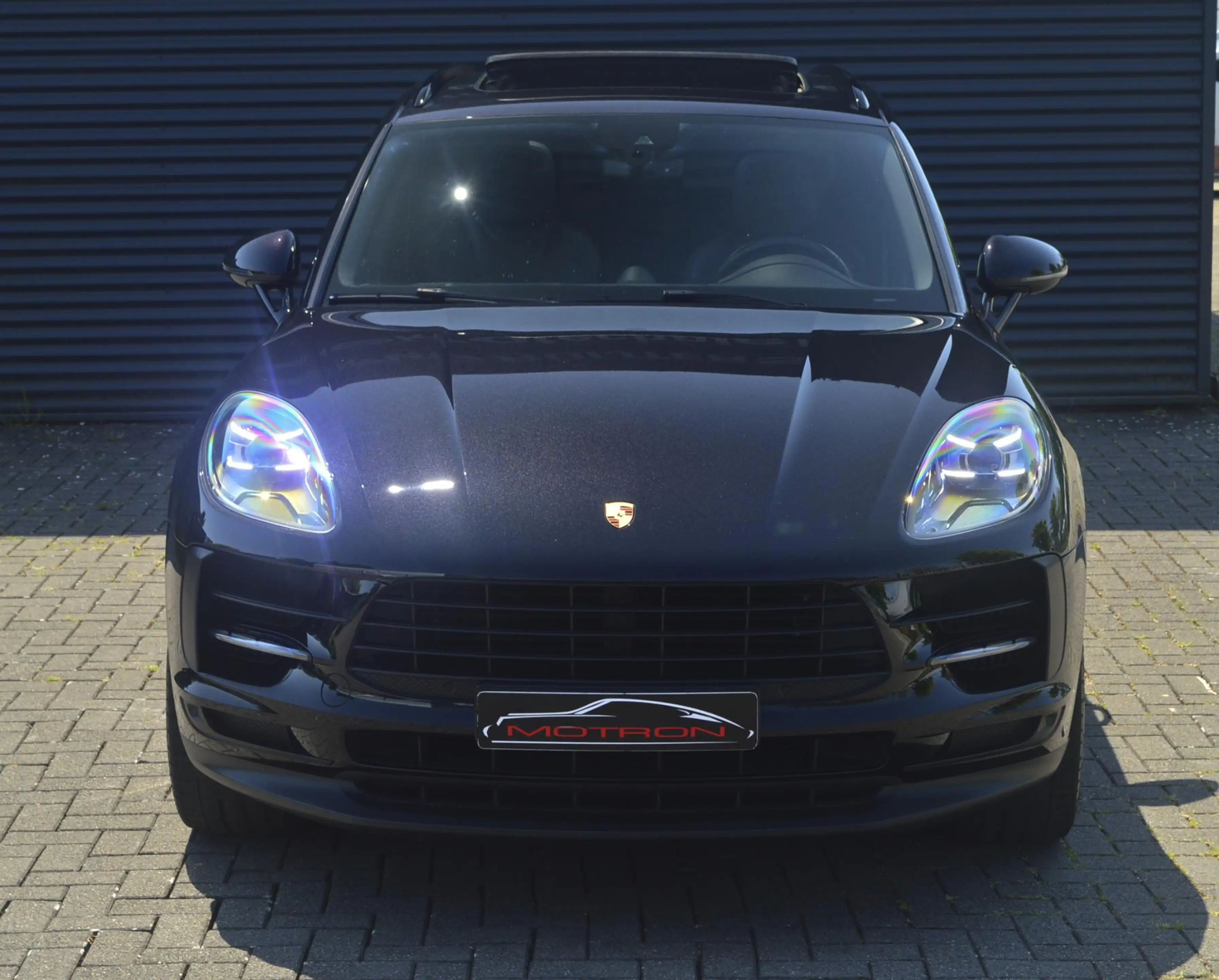 Porsche Macan 3.0 S — photo 3