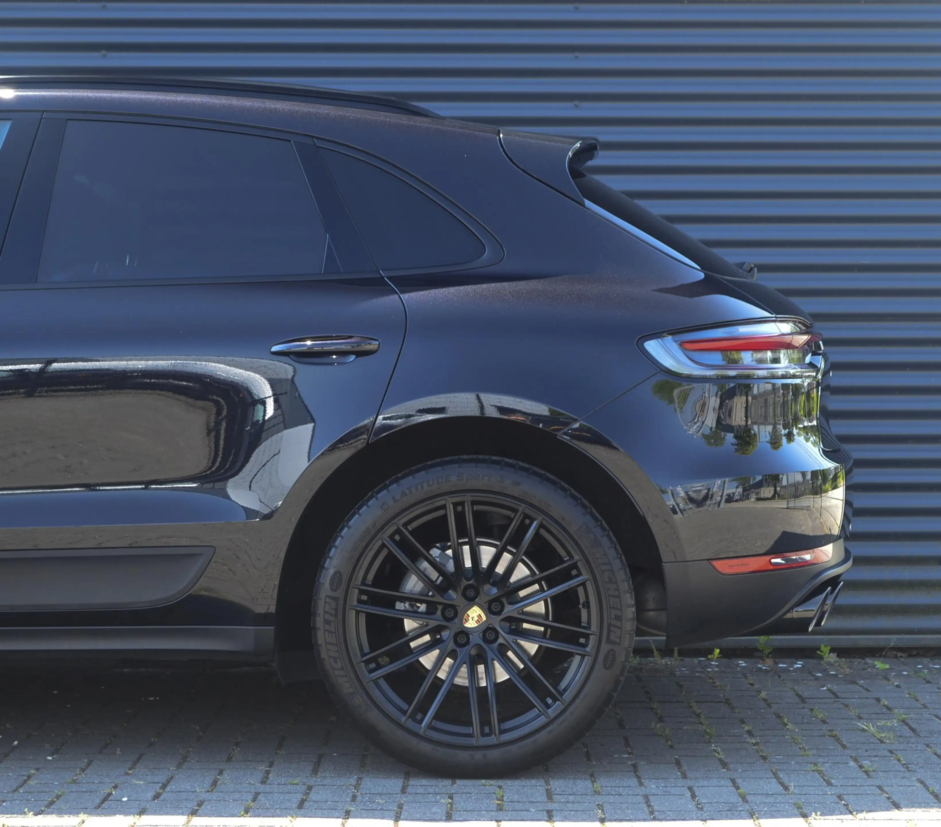 Porsche Macan 3.0 S — photo 13