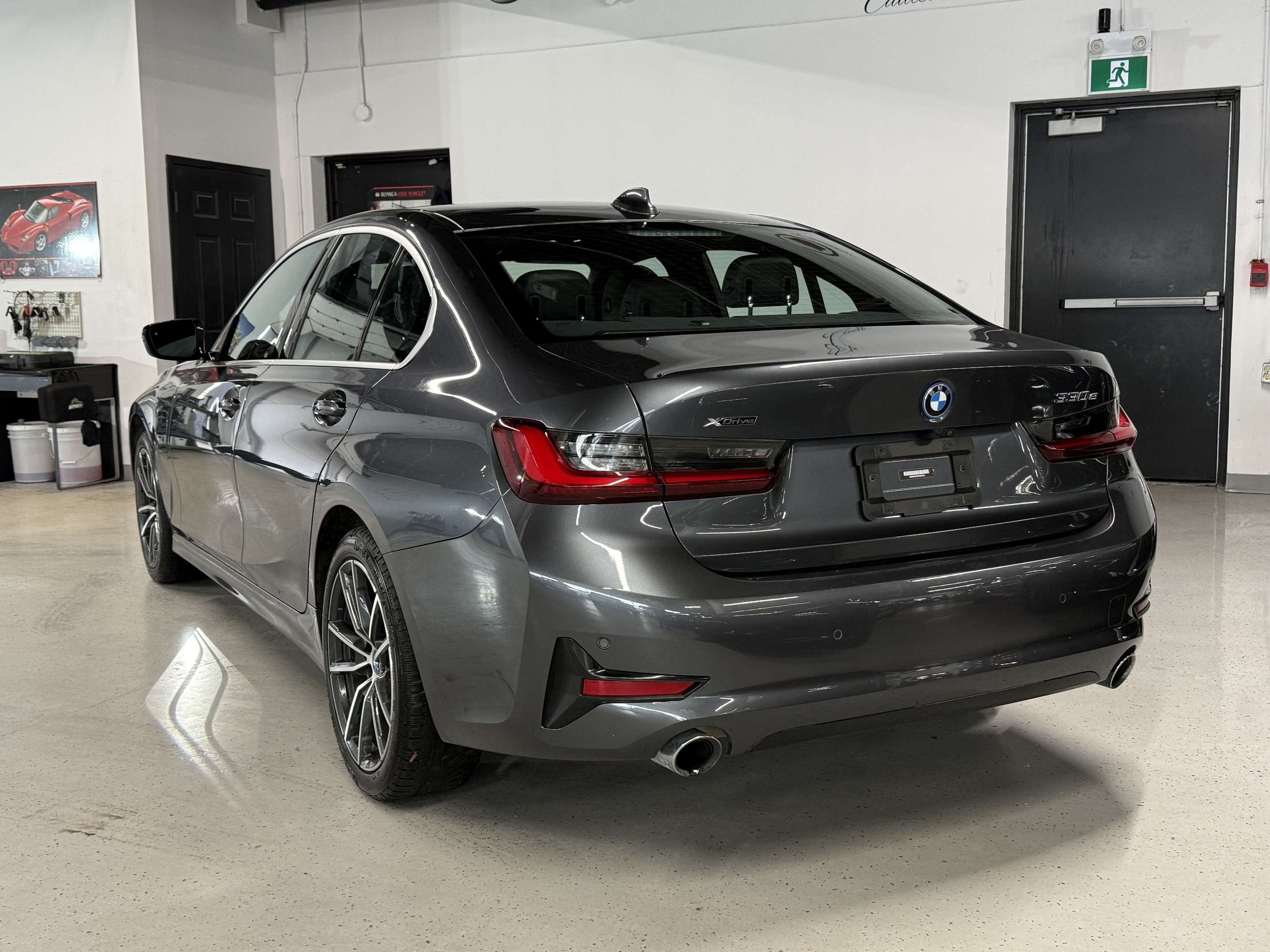 2022 BMW 3 Series 330e l Hybrid l Plug In l Bmw Hybrid Warranty alt 4