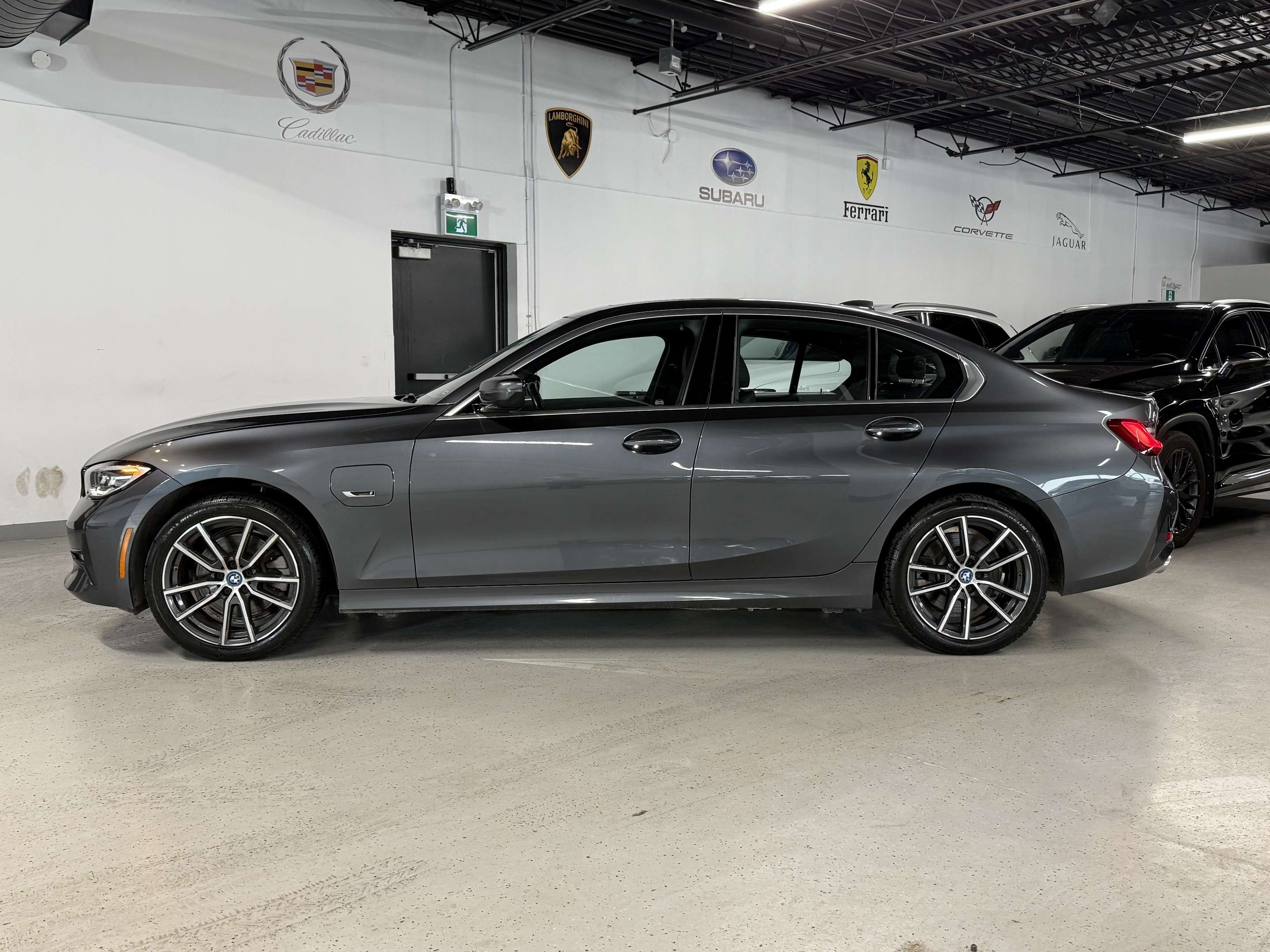 2022 BMW 3 Series 330e l Hybrid l Plug In l Bmw Hybrid Warranty alt 3