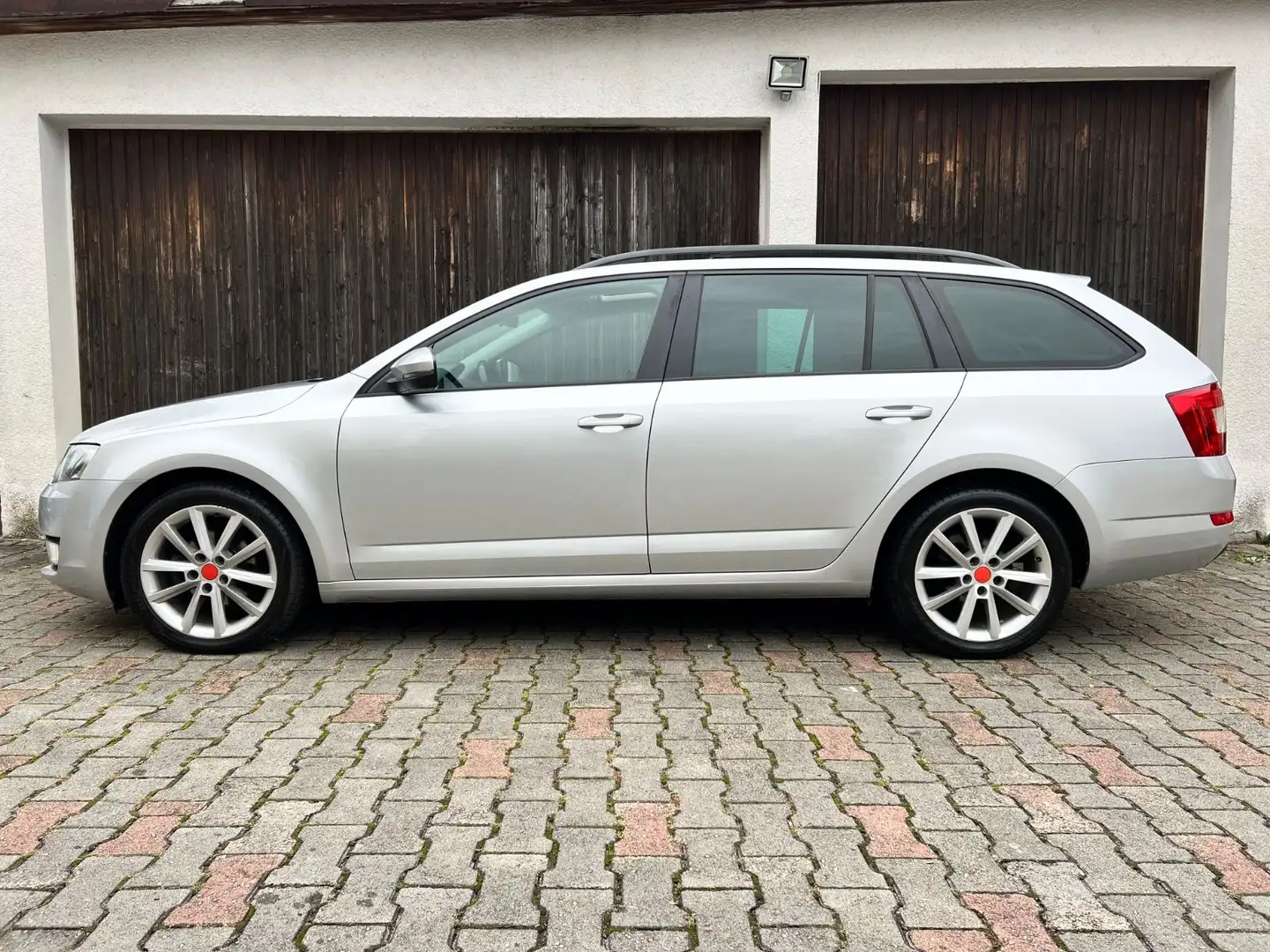 Skoda Octavia Combi Ambition/2.Hand/Scheckheft/Panoram Silber - 2