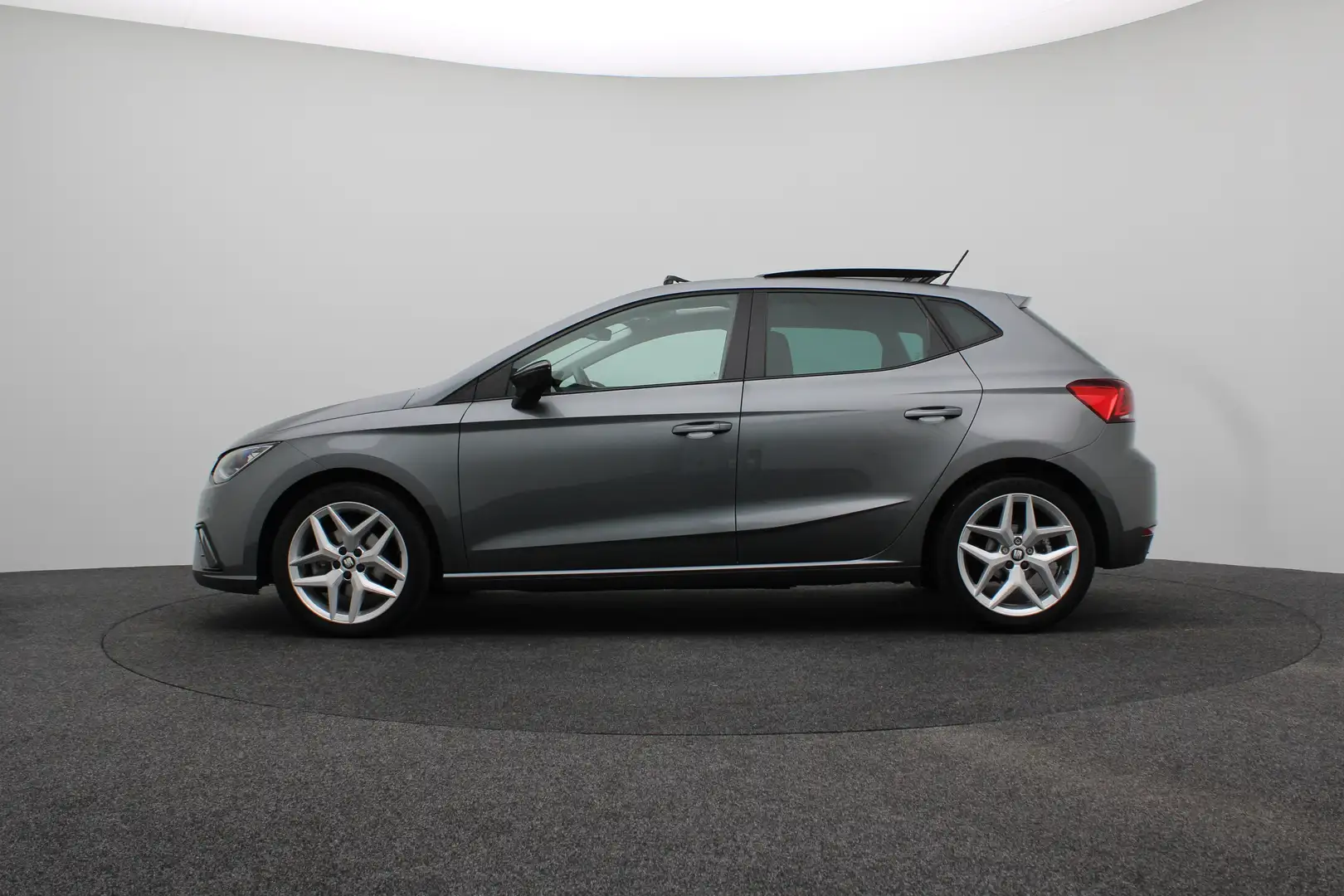 SEAT Ibiza 1.5 TSI EVO FR Business Intense | Airco (automatis Grijs - 2