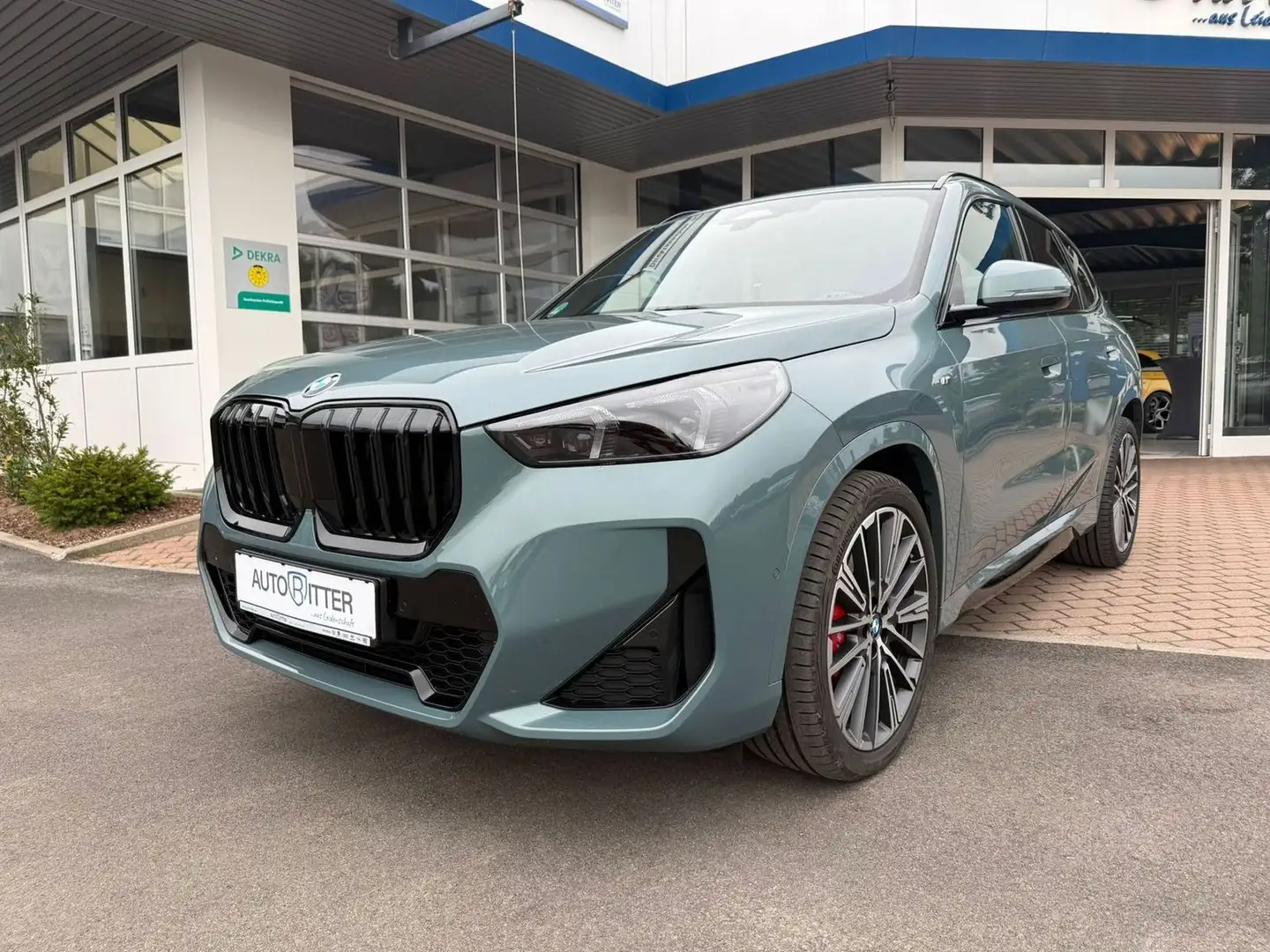 BMW X1 sDrive 20i M Sport Pro Paket ACC+Vollleder - 2