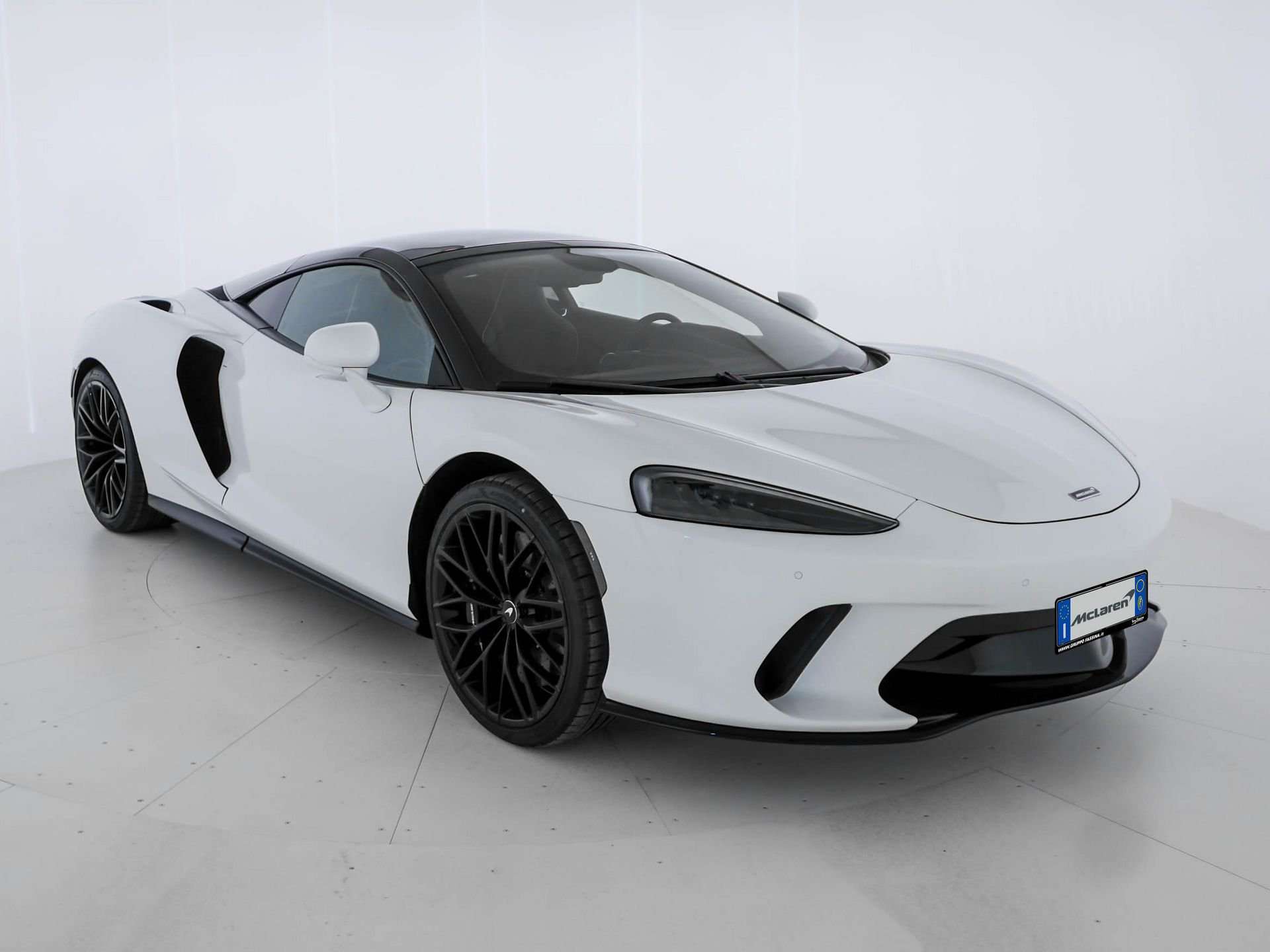 2025 McLaren 570GT