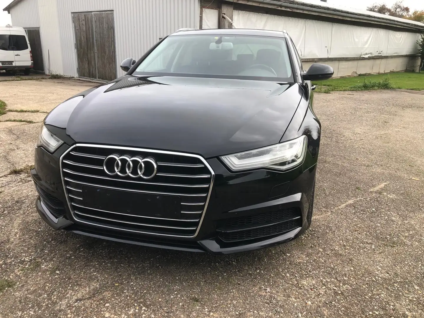 Audi A6 Avant 2.0 TDI ultra Schwarz - 1