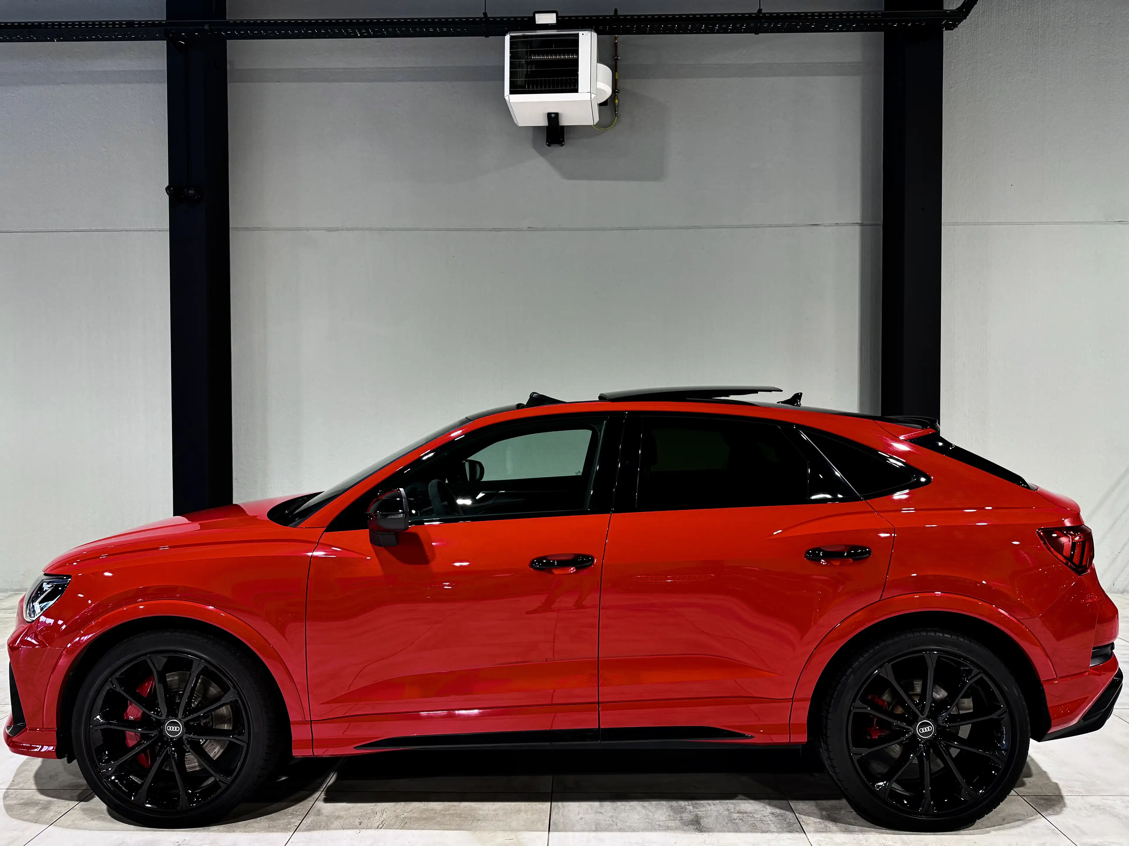 Audi RS Q3 2.5 TFSi 400CV SHADOW PLUS ALCANTARA NAVi CARPLAY+ — photo 5