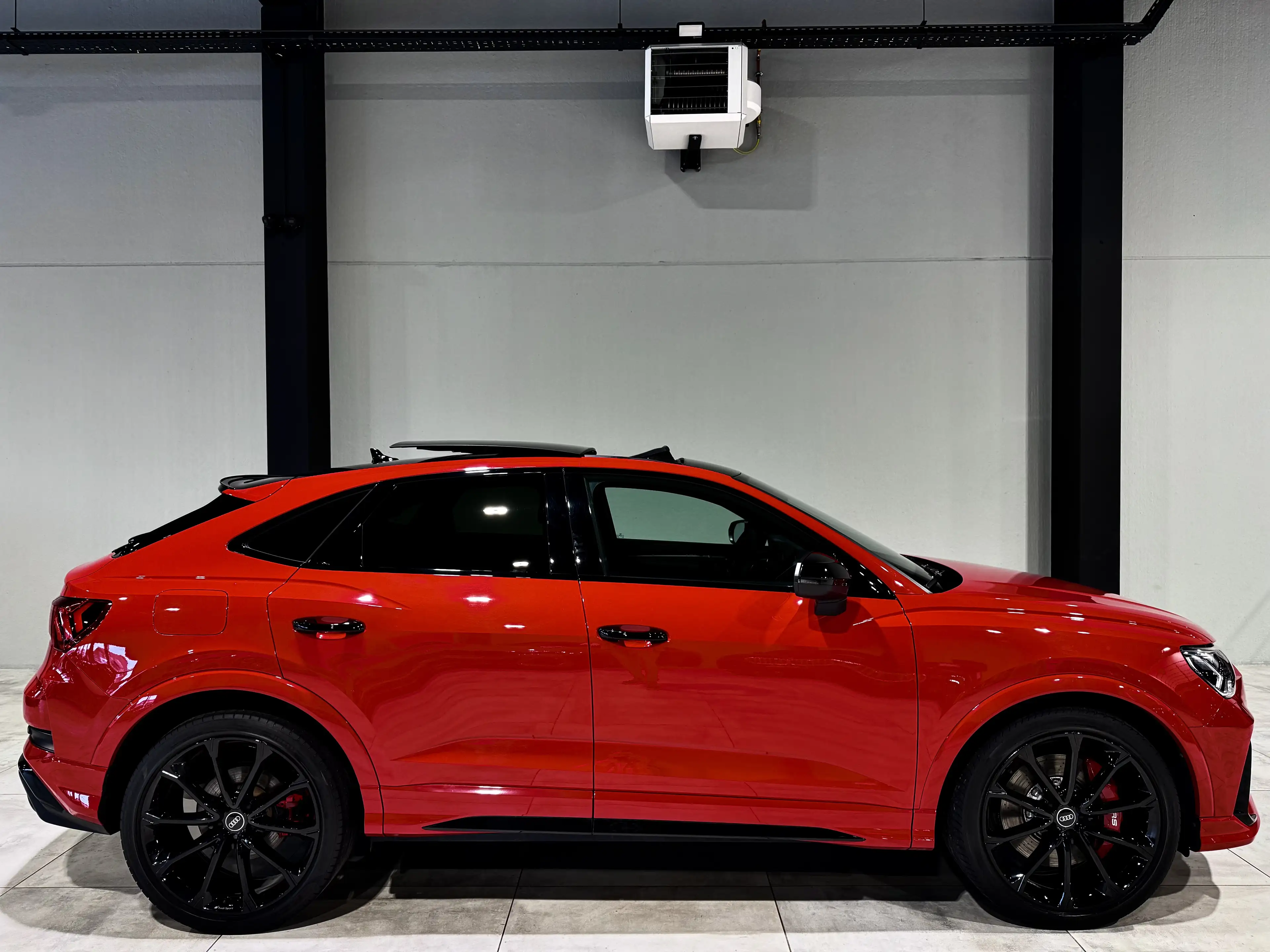 Audi RS Q3 2.5 TFSi 400CV SHADOW PLUS ALCANTARA NAVi CARPLAY+ — photo 7