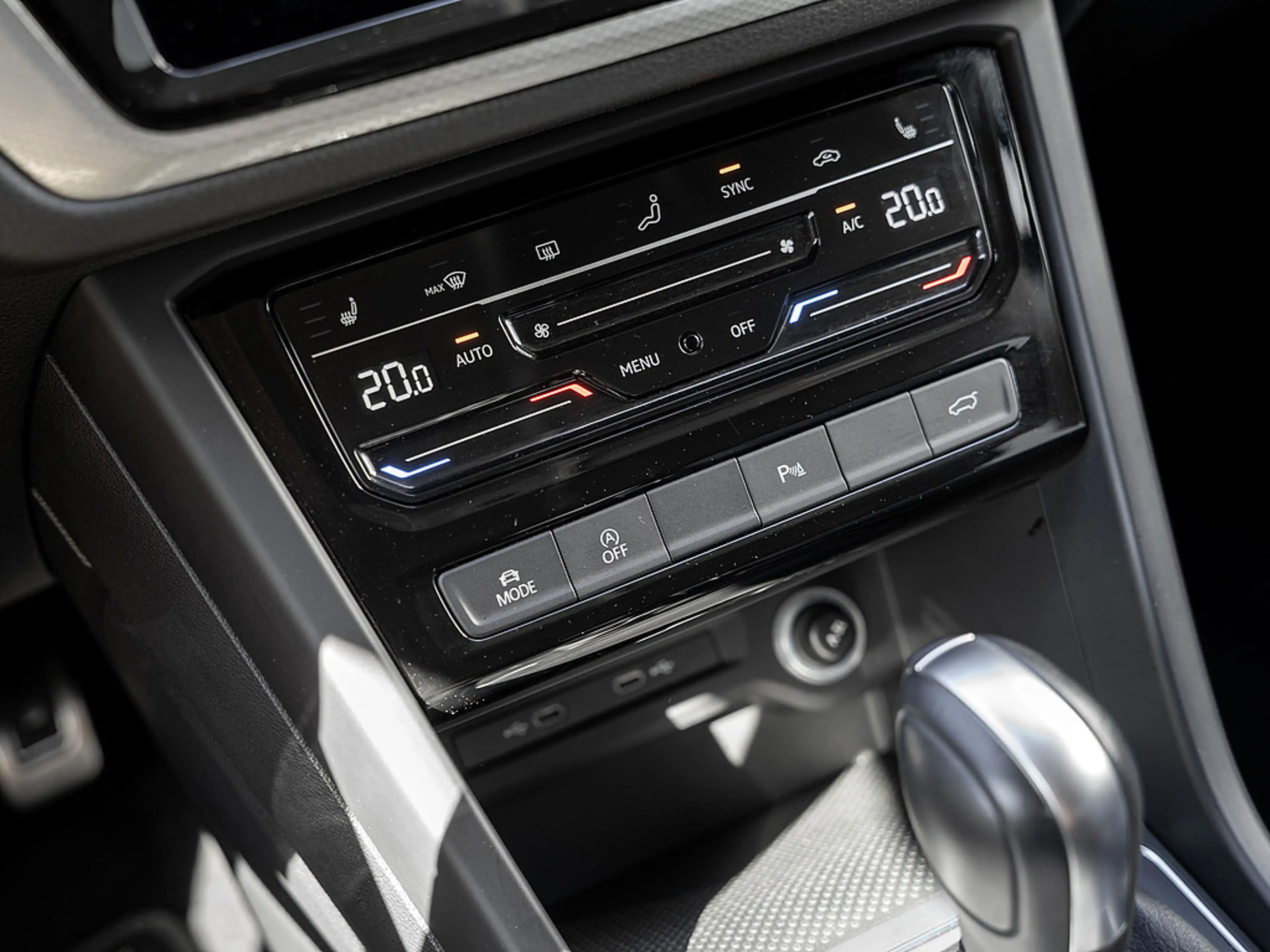 Volkswagen Touran 1.5 TSI Move DSG AHK KAM 7-SITZER LED — photo 8