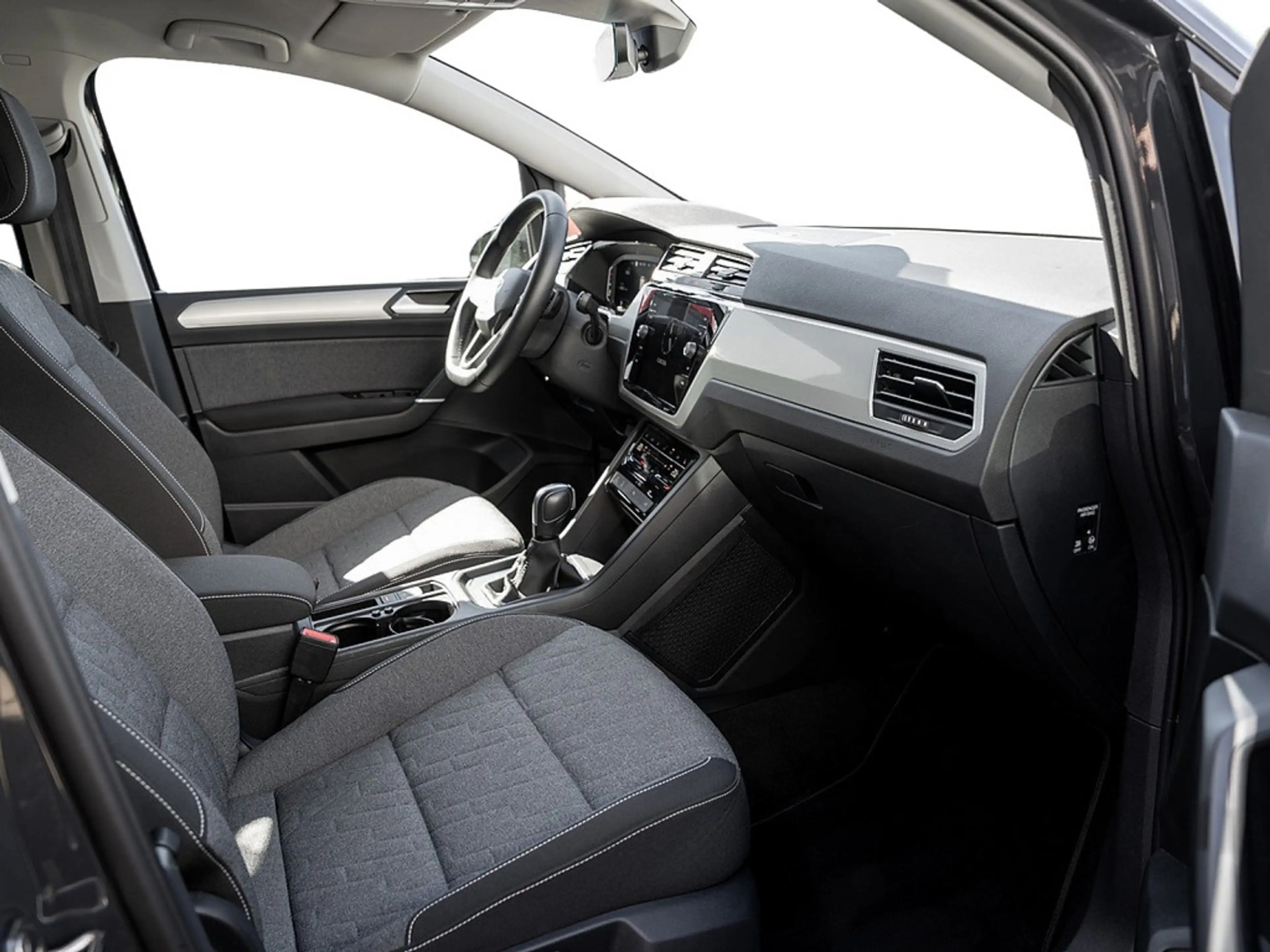 Volkswagen Touran 1.5 TSI Move DSG AHK KAM 7-SITZER LED — photo 2
