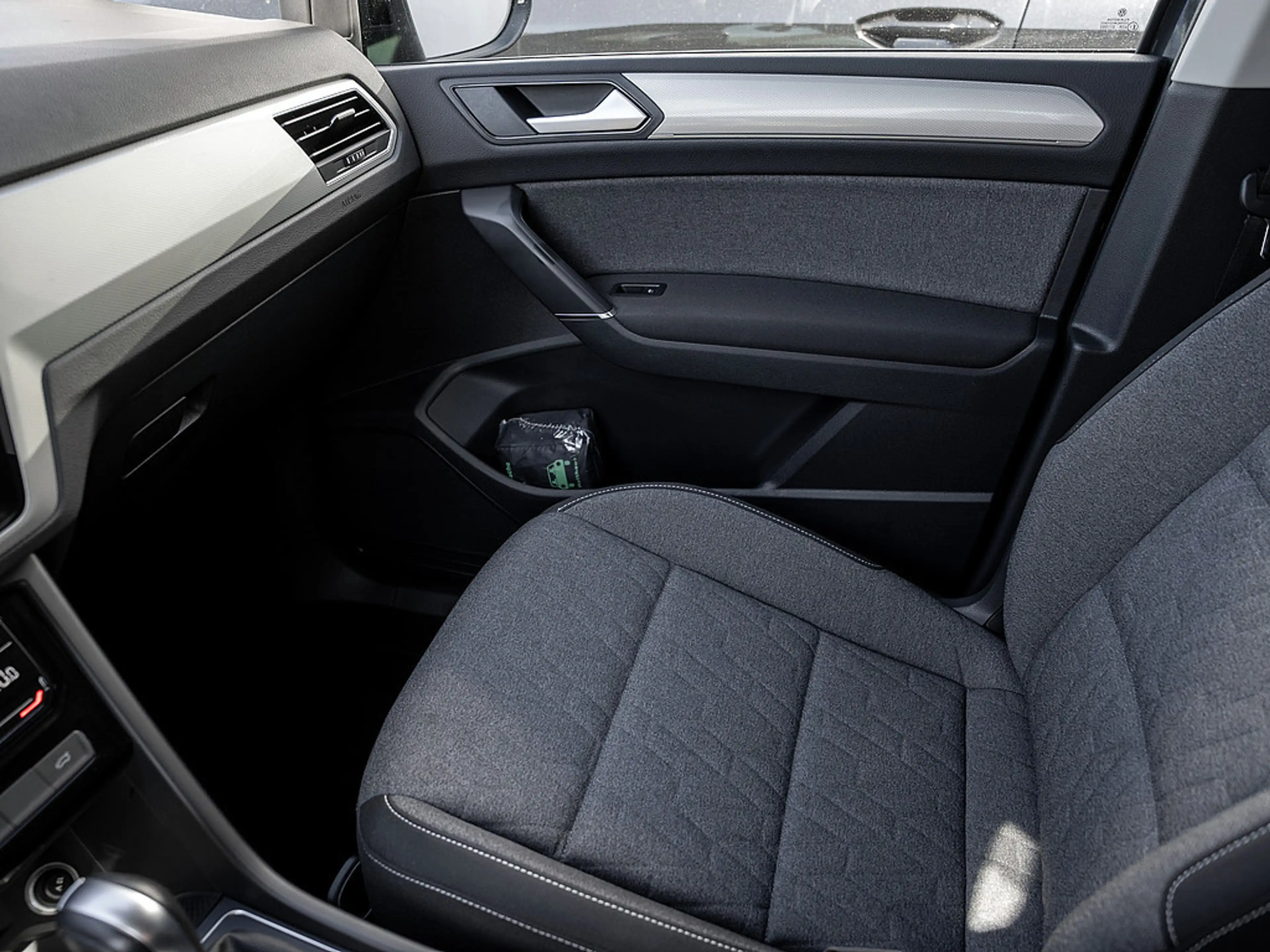 Volkswagen Touran 1.5 TSI Move DSG AHK KAM 7-SITZER LED — photo 10