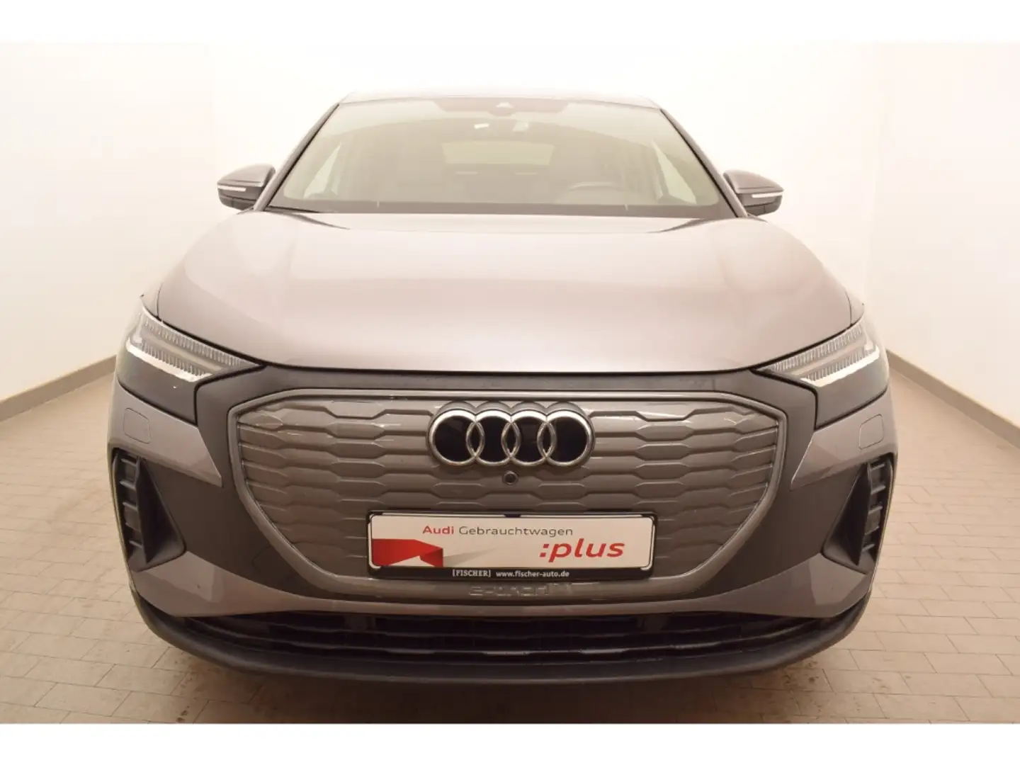 Audi Q4 e-tron Sportback 40 Matrix Navi SHZ PDC Rear View Gris - 2