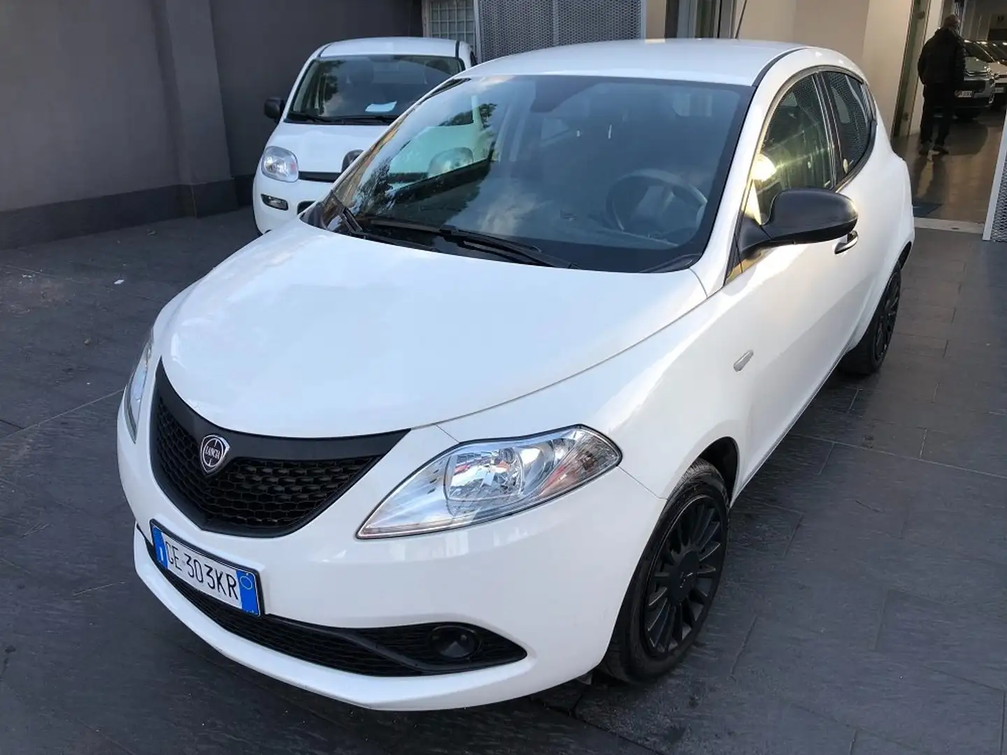 Lancia Ypsilon 1.0 hybrid Silver 70 CV PREZZO REALE Bianco - 2