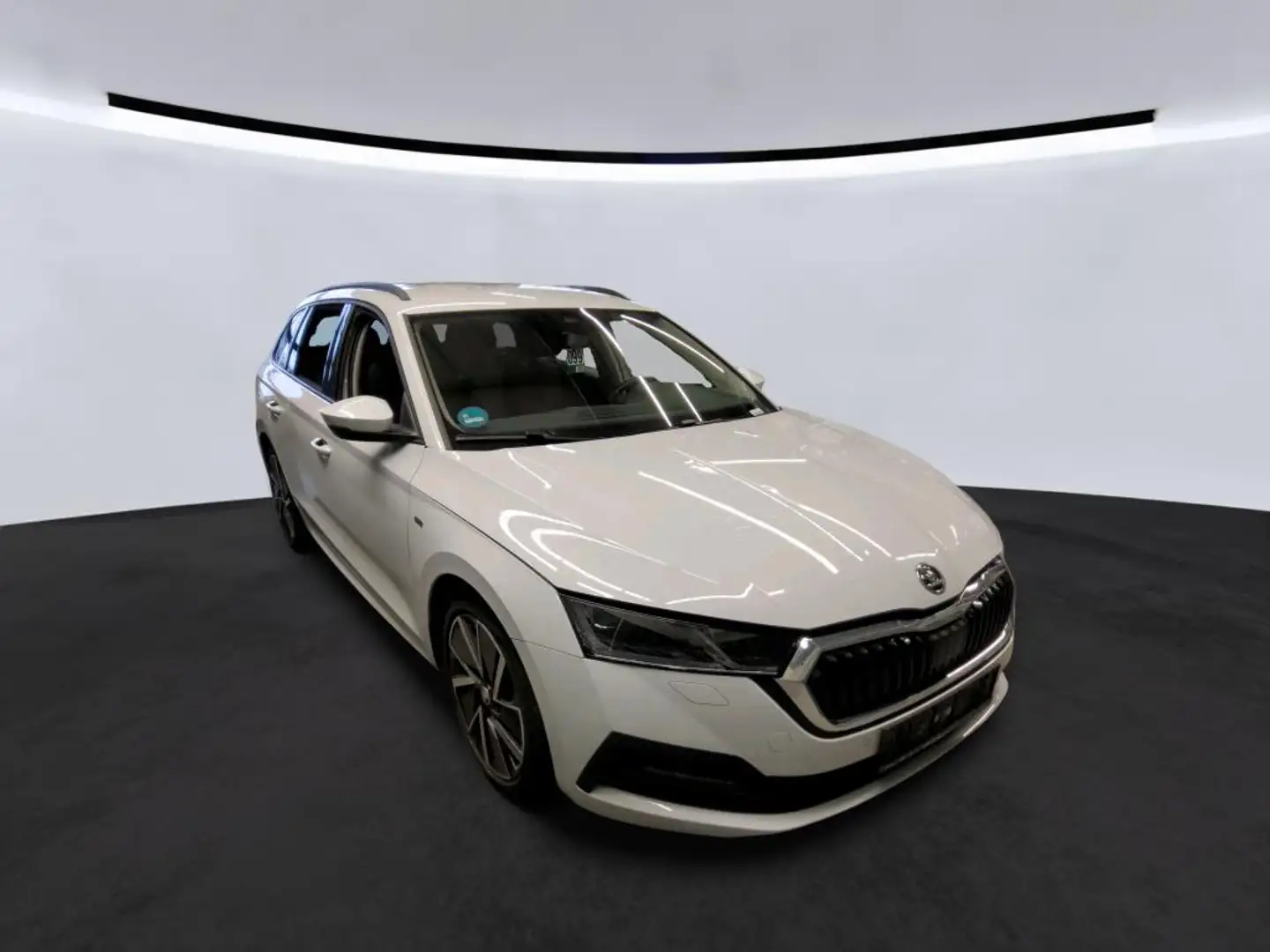 Skoda Octavia Combi 2.0 TDI DSG Clever AHK*SHZ*KESSY*GRA Weiß - 2