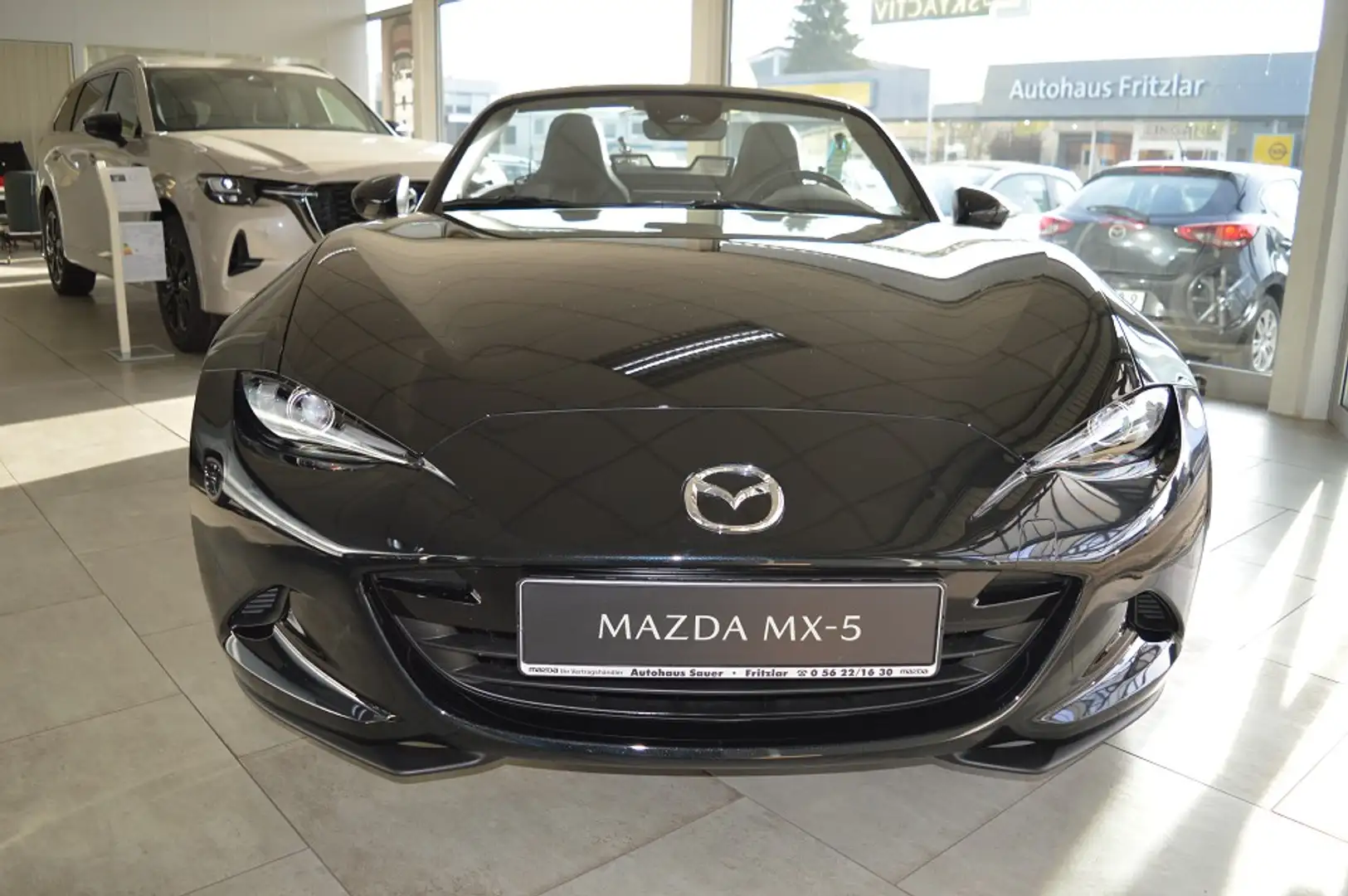 Mazda MX-5 1.5L SKYACTIV-G 132 6MT RWD Exclusive-line Schwarz - 2