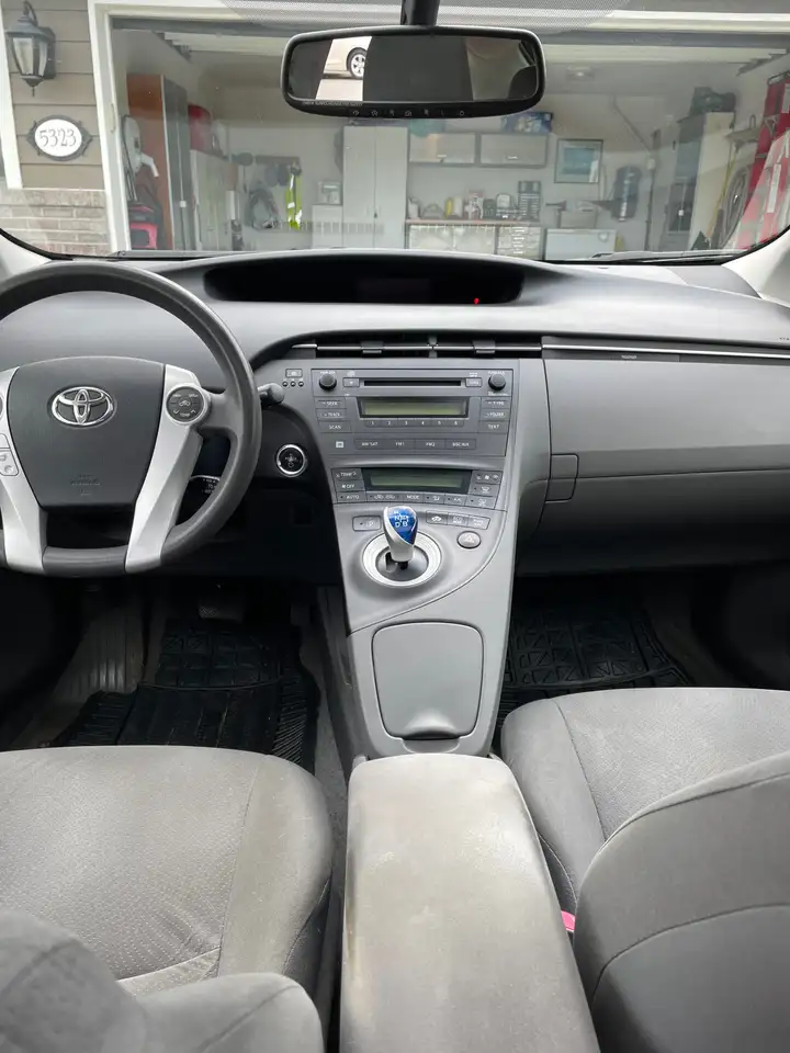 Toyota Prius снимка Toyota Prius