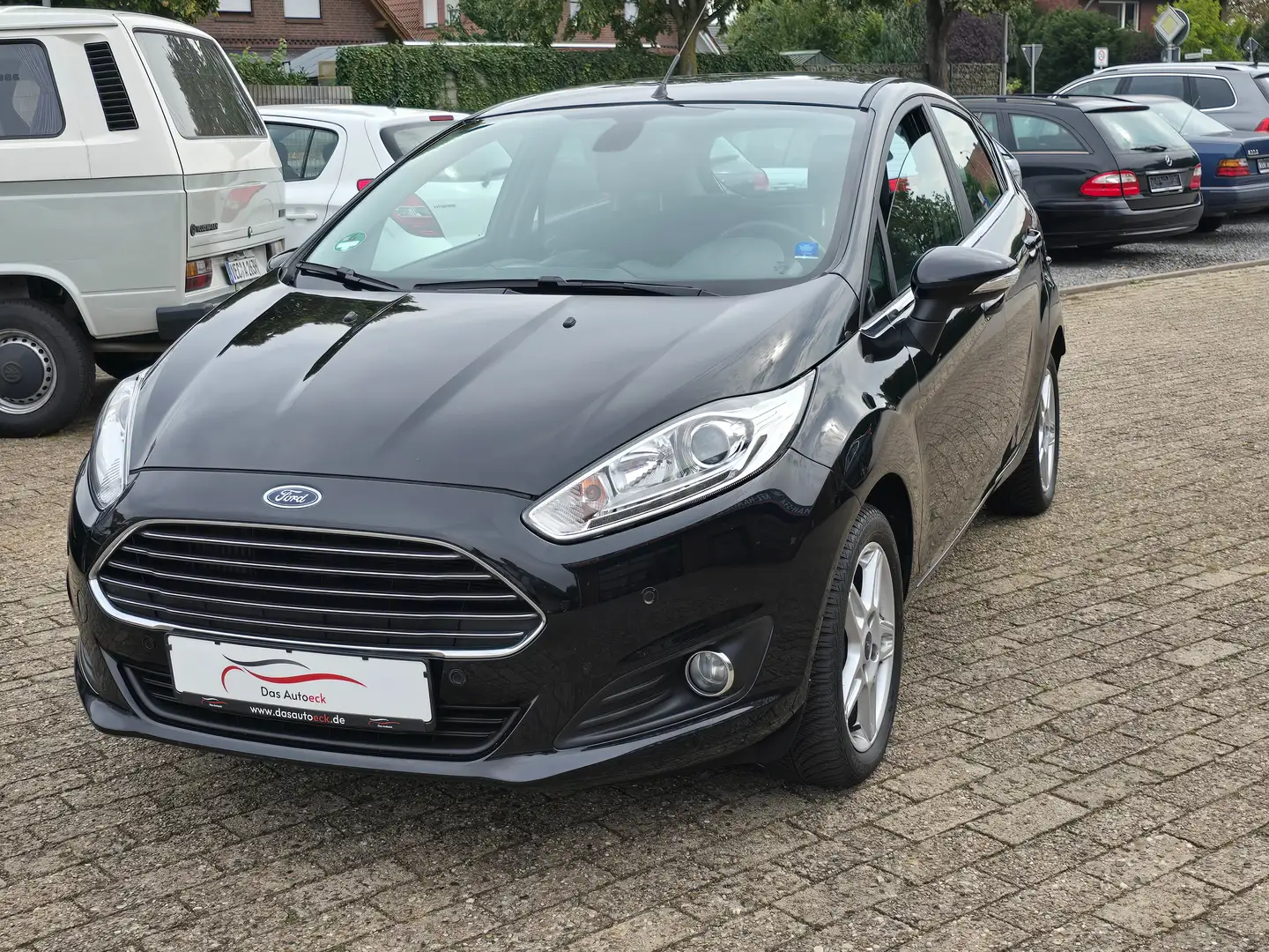 Ford Fiesta Titanium Automatik Schwarz - 1