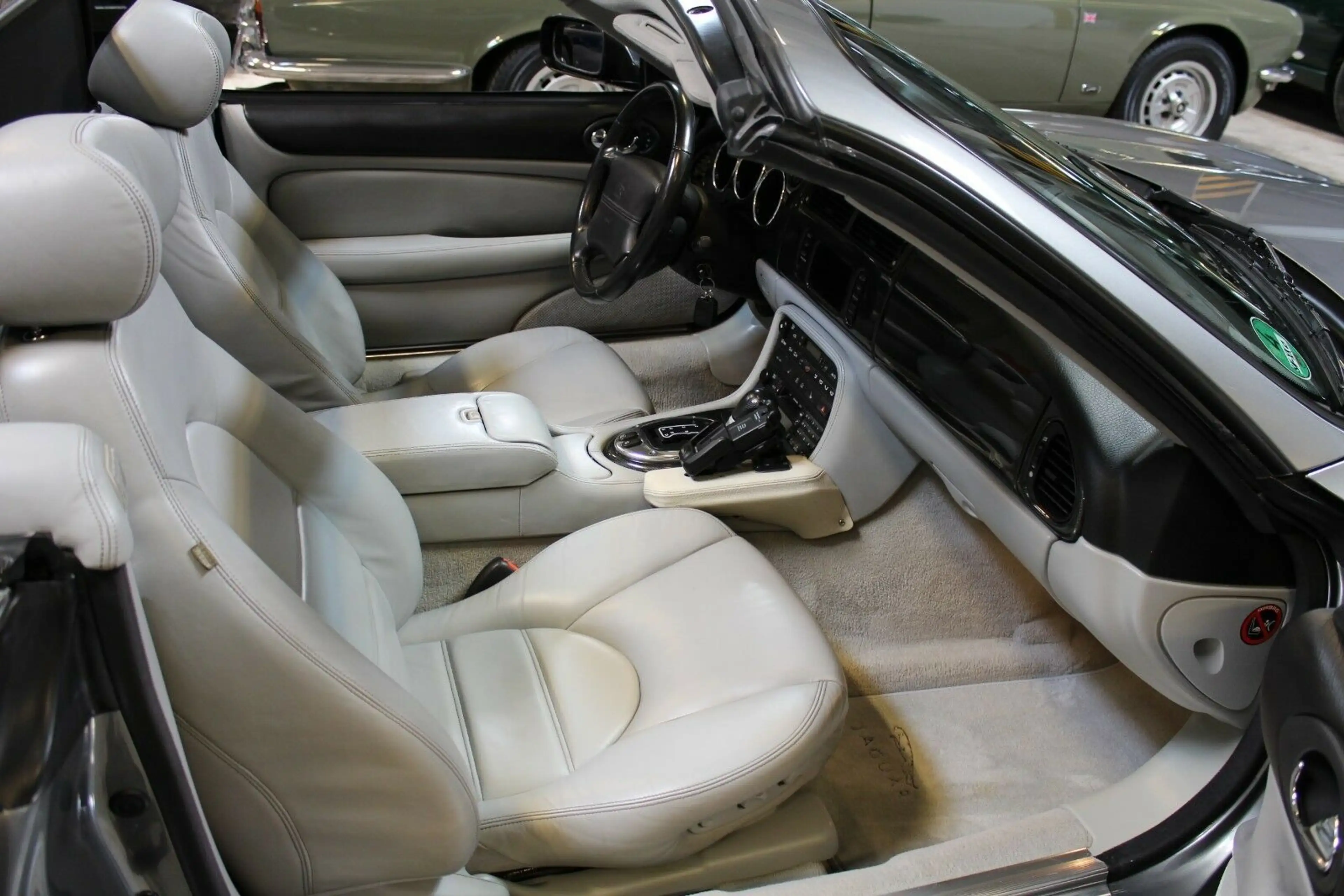 Jaguar XKR Cabrio 4.2 S - 1 von 50 | Final Edition — photo 8