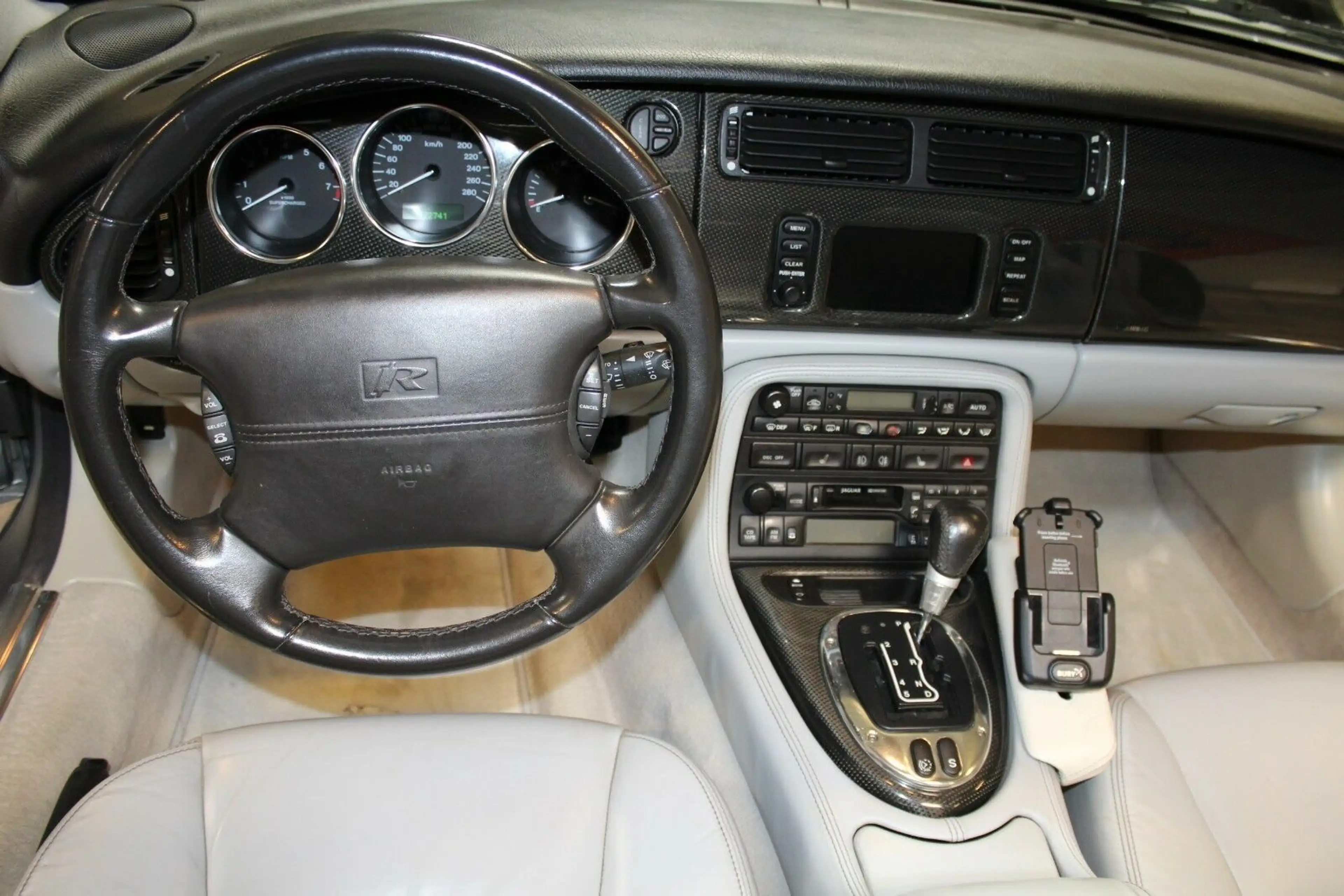 Jaguar XKR Cabrio 4.2 S - 1 von 50 | Final Edition — photo 9