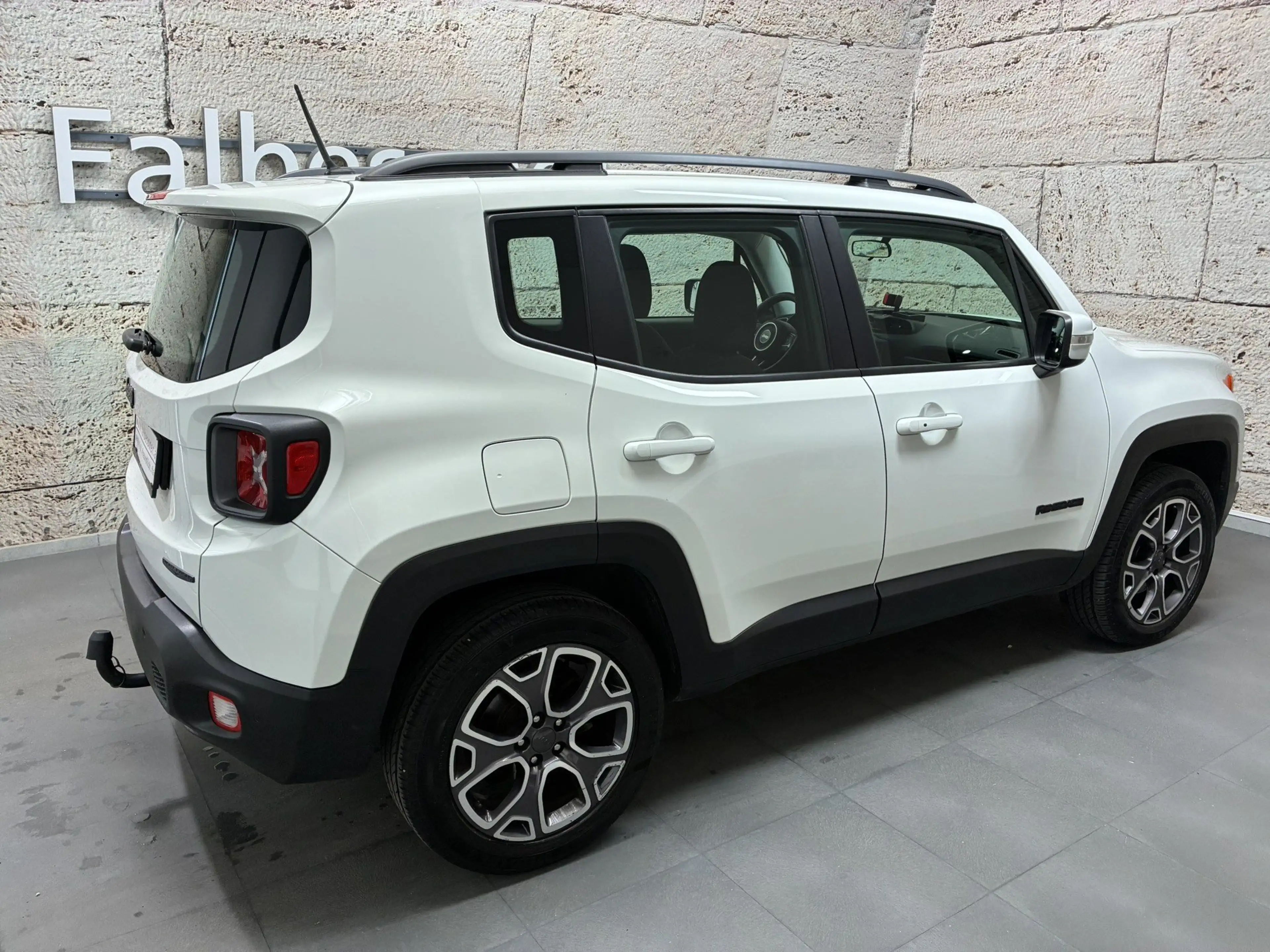 Jeep Renegade 2,0 AWD Multijet II 120 Night Eagle — photo 5