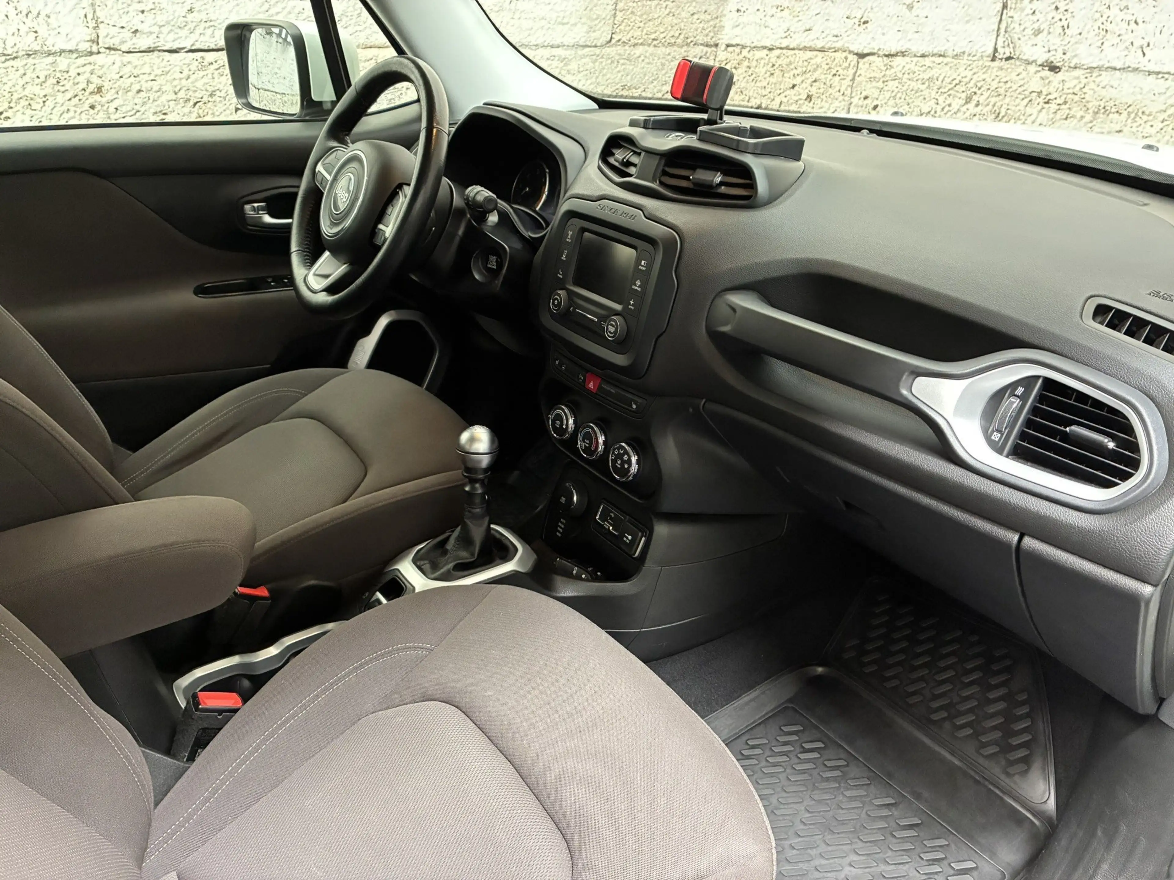 Jeep Renegade 2,0 AWD Multijet II 120 Night Eagle — photo 7