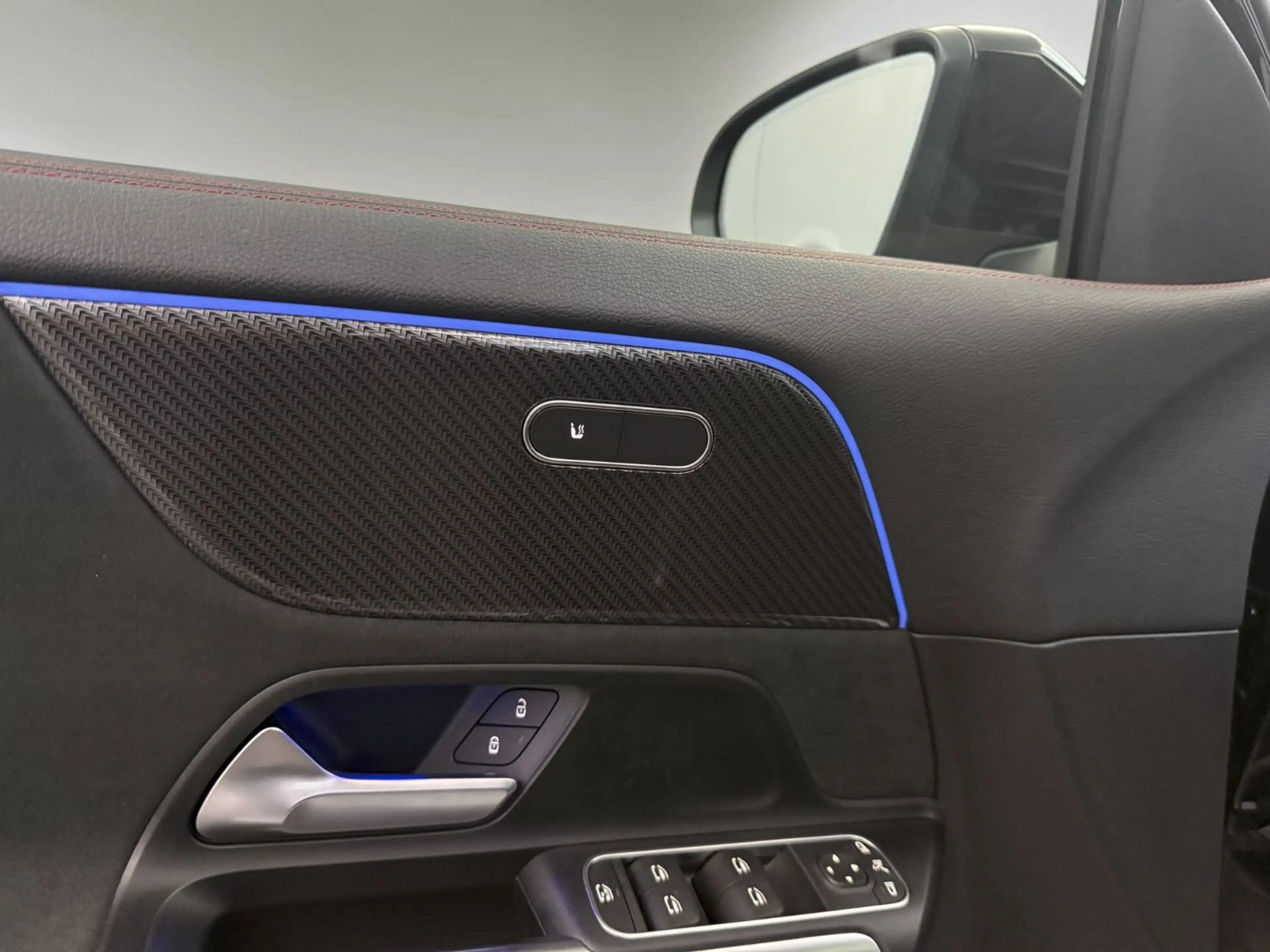 Mercedes-Benz GLA 250 4M AMG EDITION 1*PANO*HEAD-UP*BEAM — photo 11