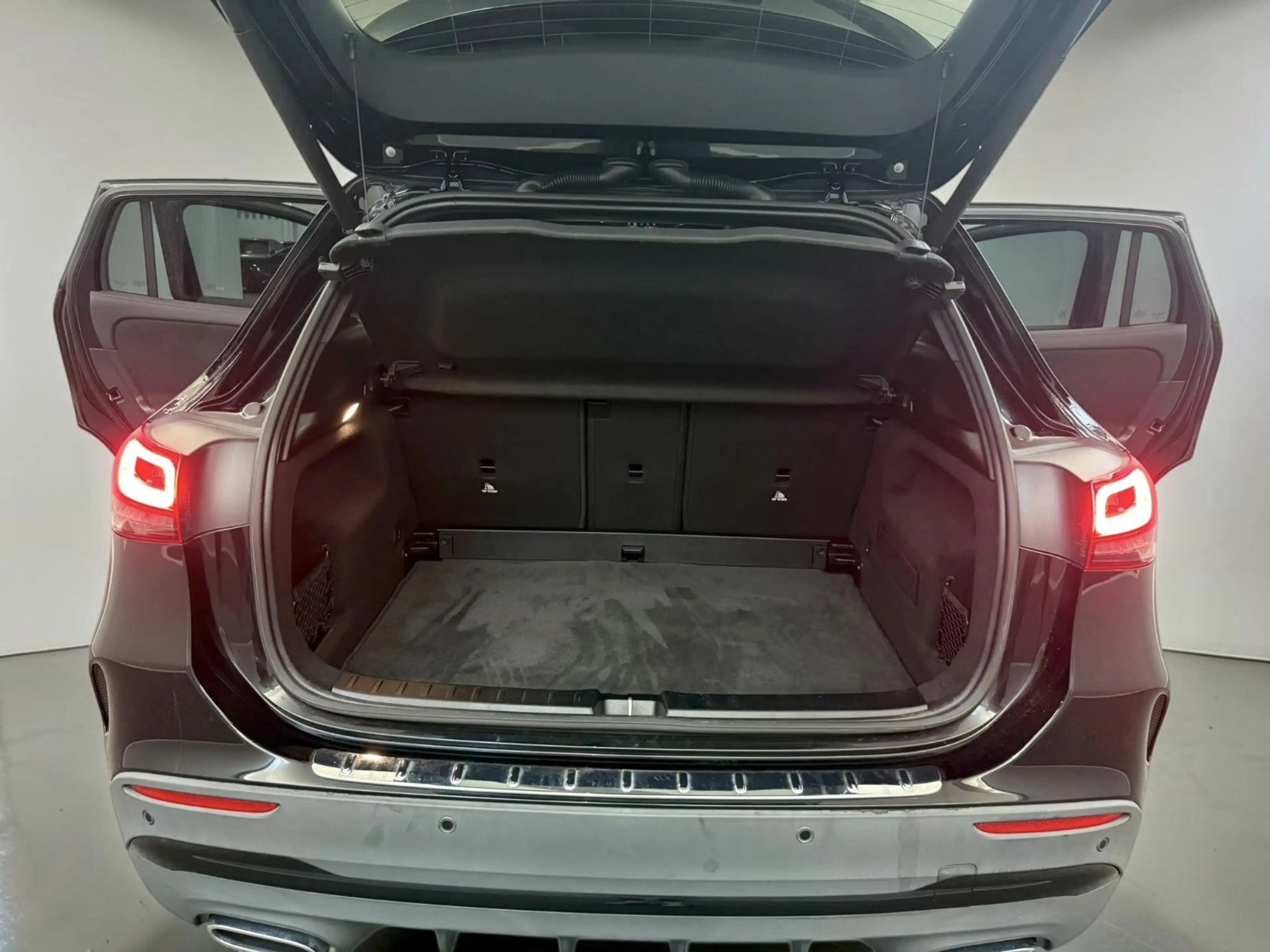 Mercedes-Benz GLA 250 4M AMG EDITION 1*PANO*HEAD-UP*BEAM — photo 15