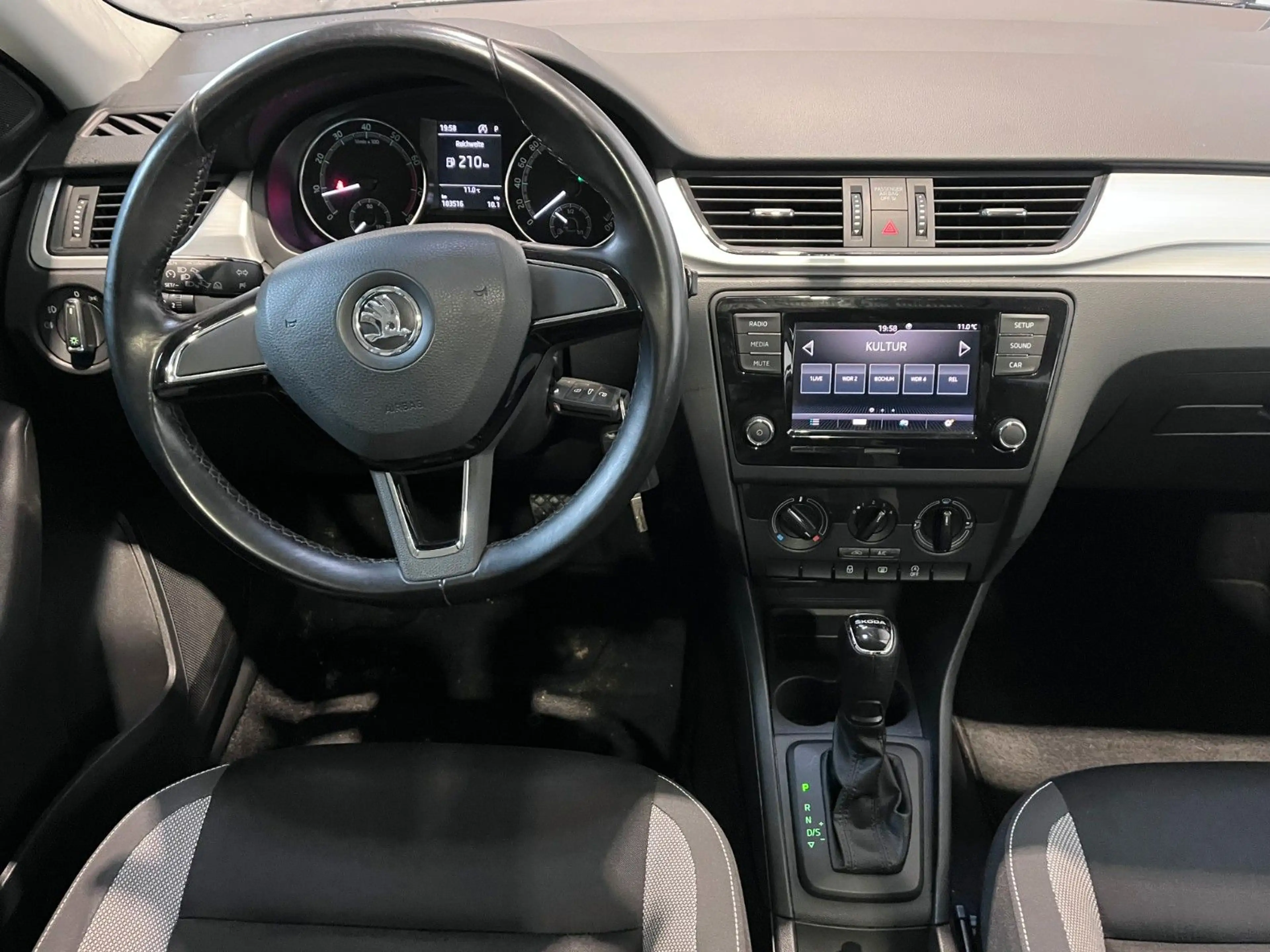 Skoda Rapid/Spaceback Spaceback Ambition 1.4 *Automatik* — photo 10