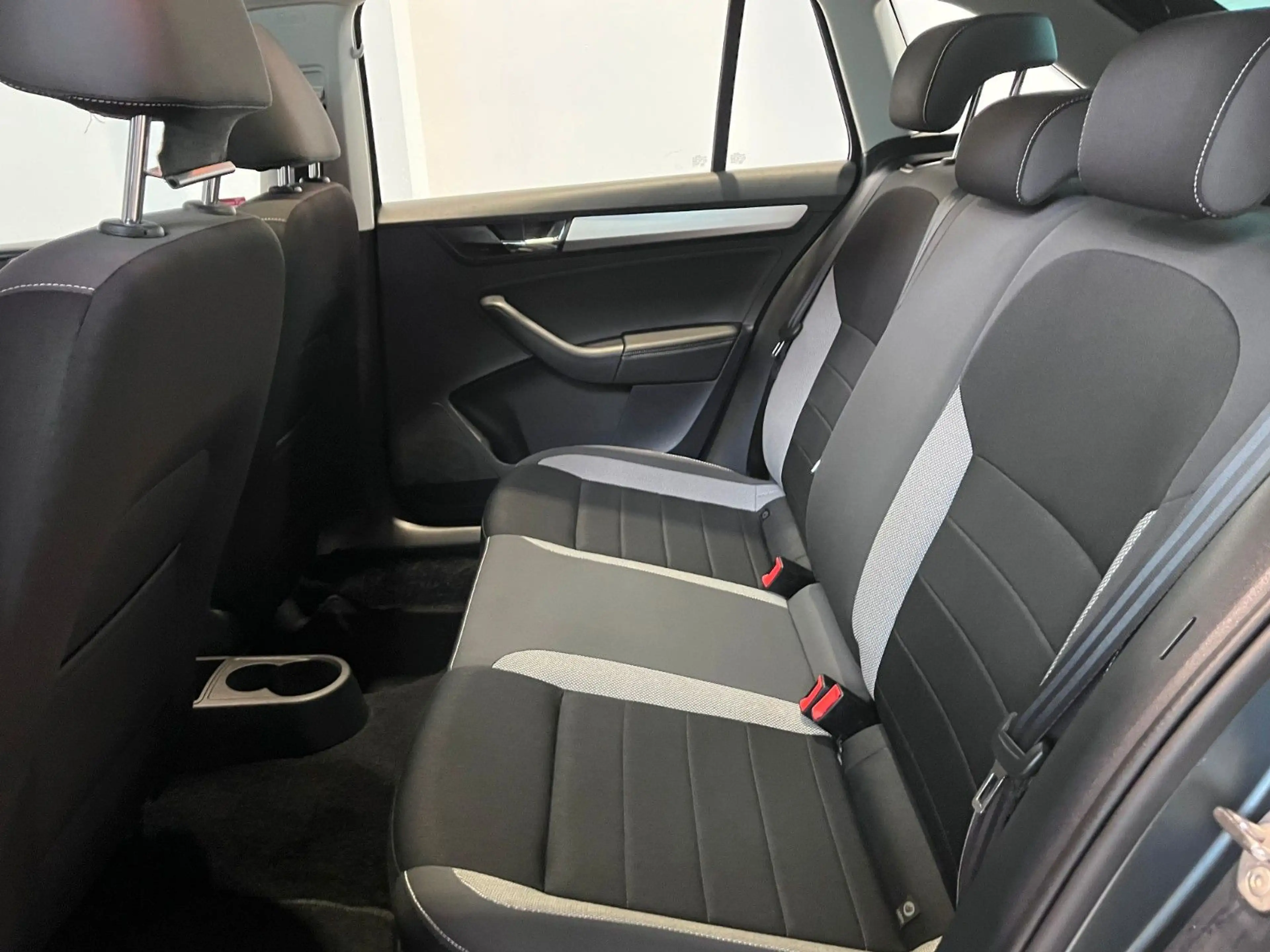Skoda Rapid/Spaceback Spaceback Ambition 1.4 *Automatik* — photo 8