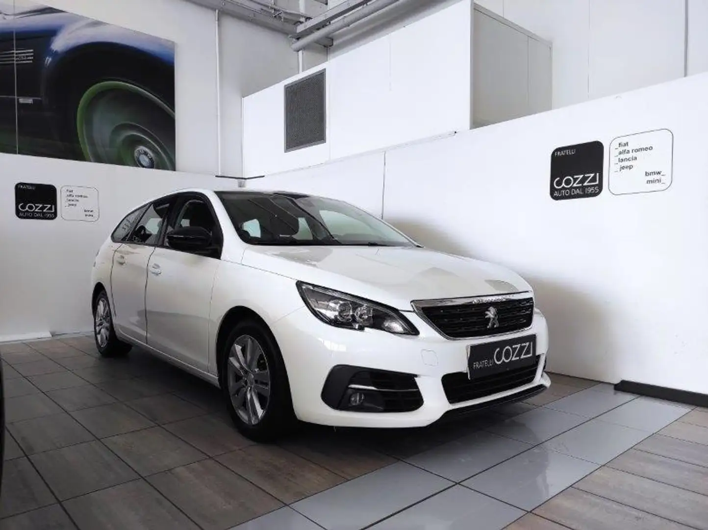 Peugeot 308 2ª serie - 308 BlueHDi 130 S&S SW Business Bianco - 1