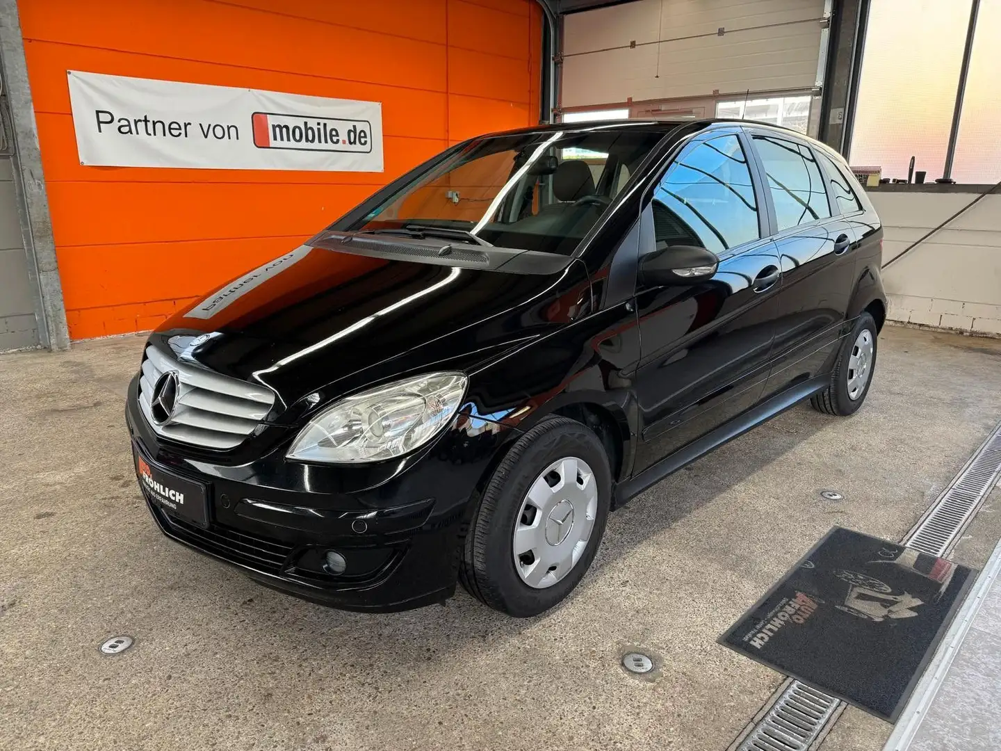Mercedes-Benz B 150 B150 Teilleder Sitzheizung Parktronic AHK Klima Noir - 1