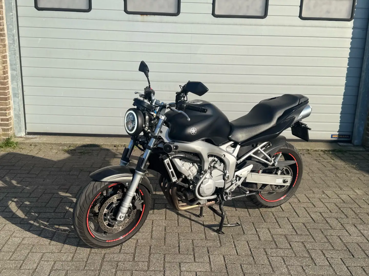 Yamaha FZ 6 N ABS Tour MAT Zwart - 1