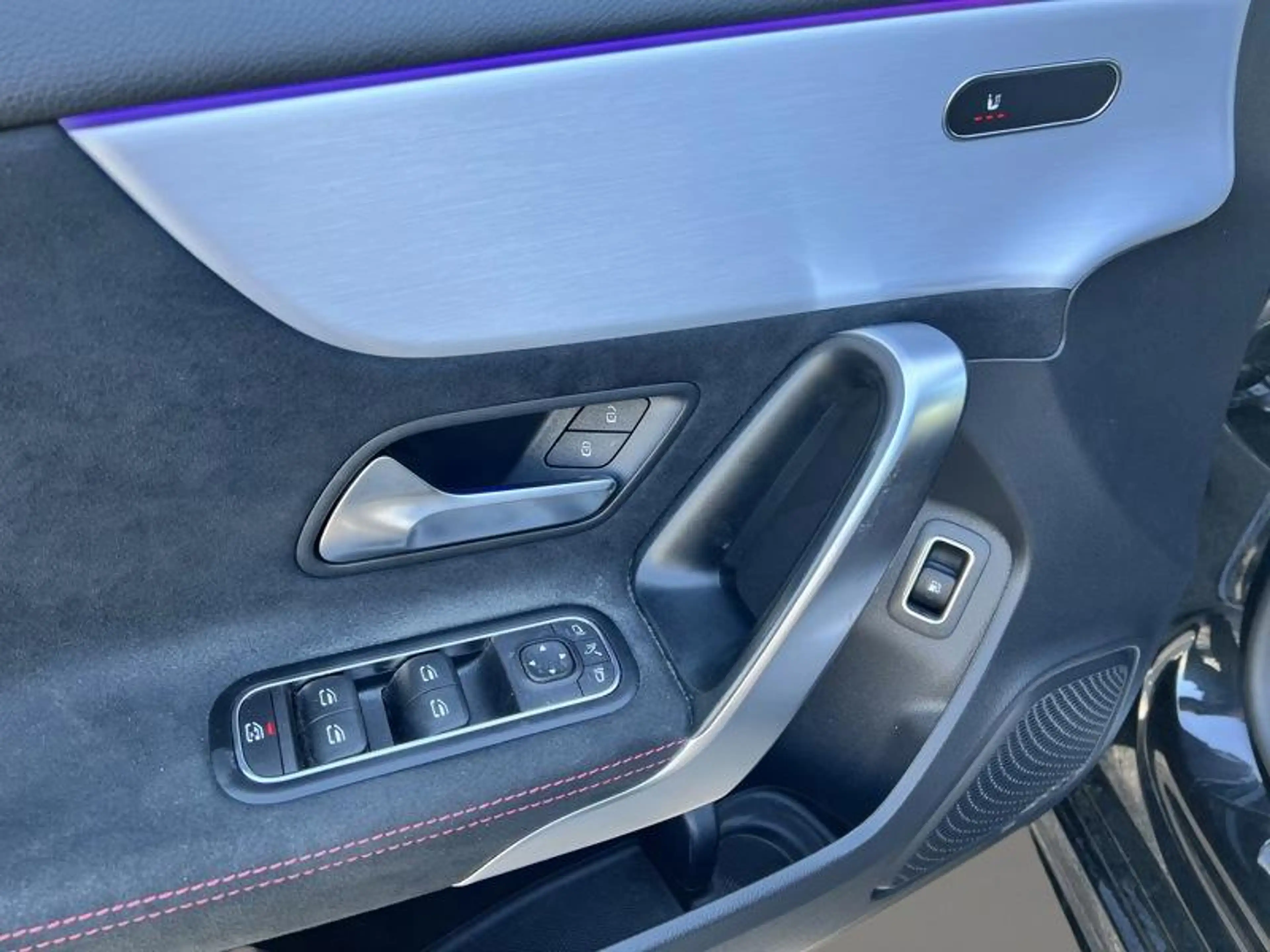 Mercedes-Benz A 250 e Berline AMG Pack — photo 13