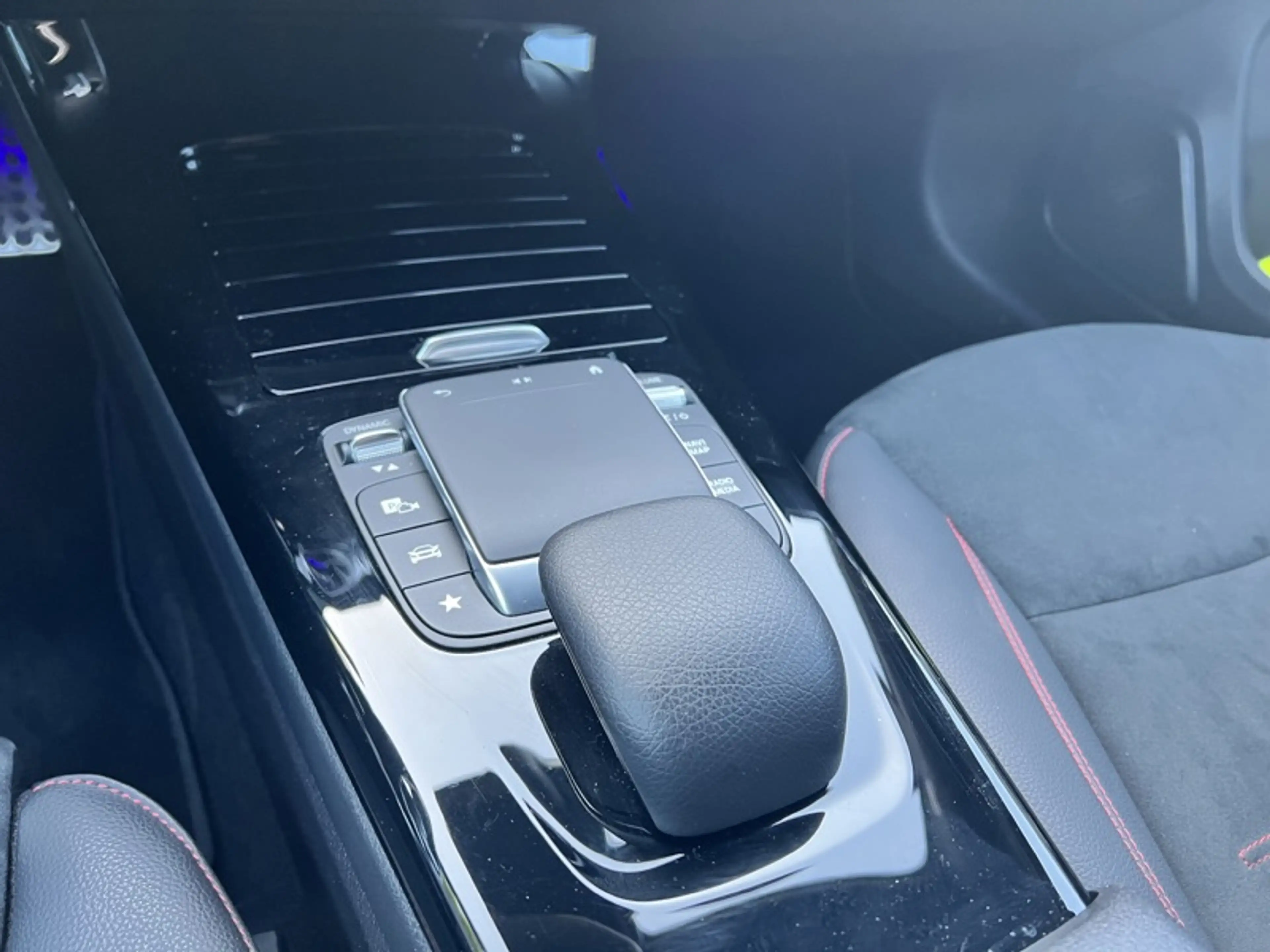 Mercedes-Benz A 250 e Berline AMG Pack — photo 7